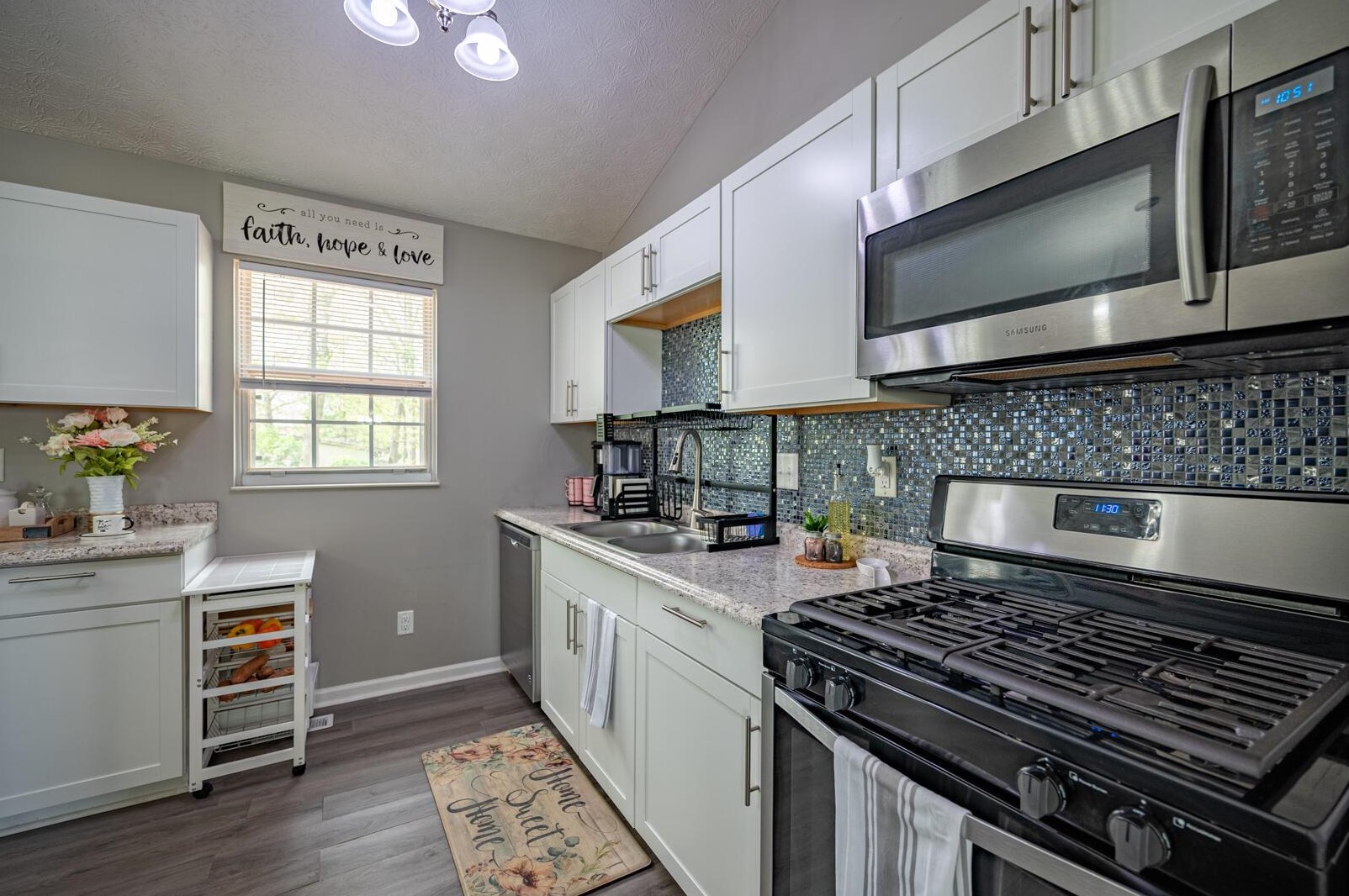 859 Maclam Dr, Columbus OH  43204-1456 exterior