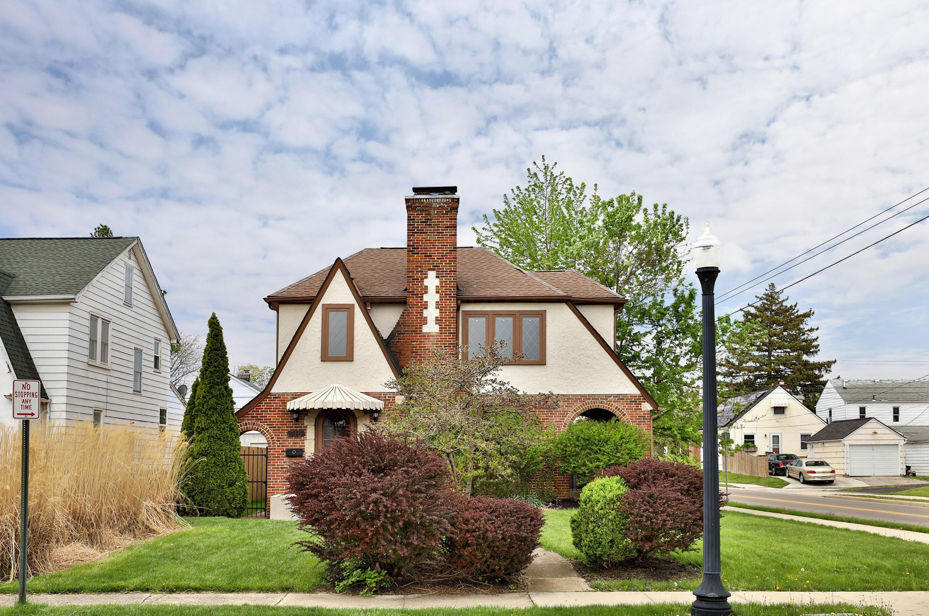 715 Wiltshire Rd, Columbus, OH 43204-2336