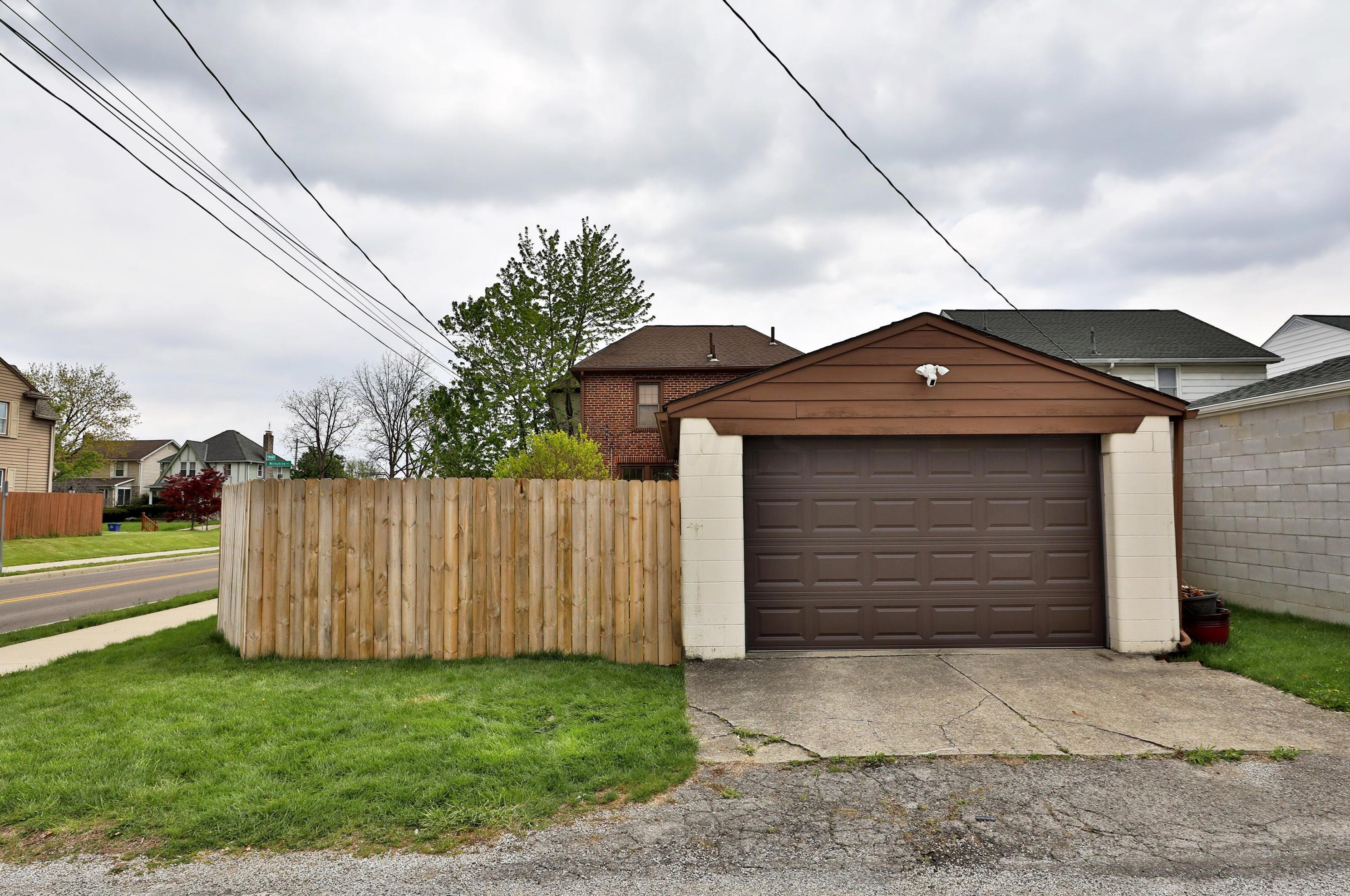 715 Wiltshire Rd, Columbus OH 43204-2336 exterior