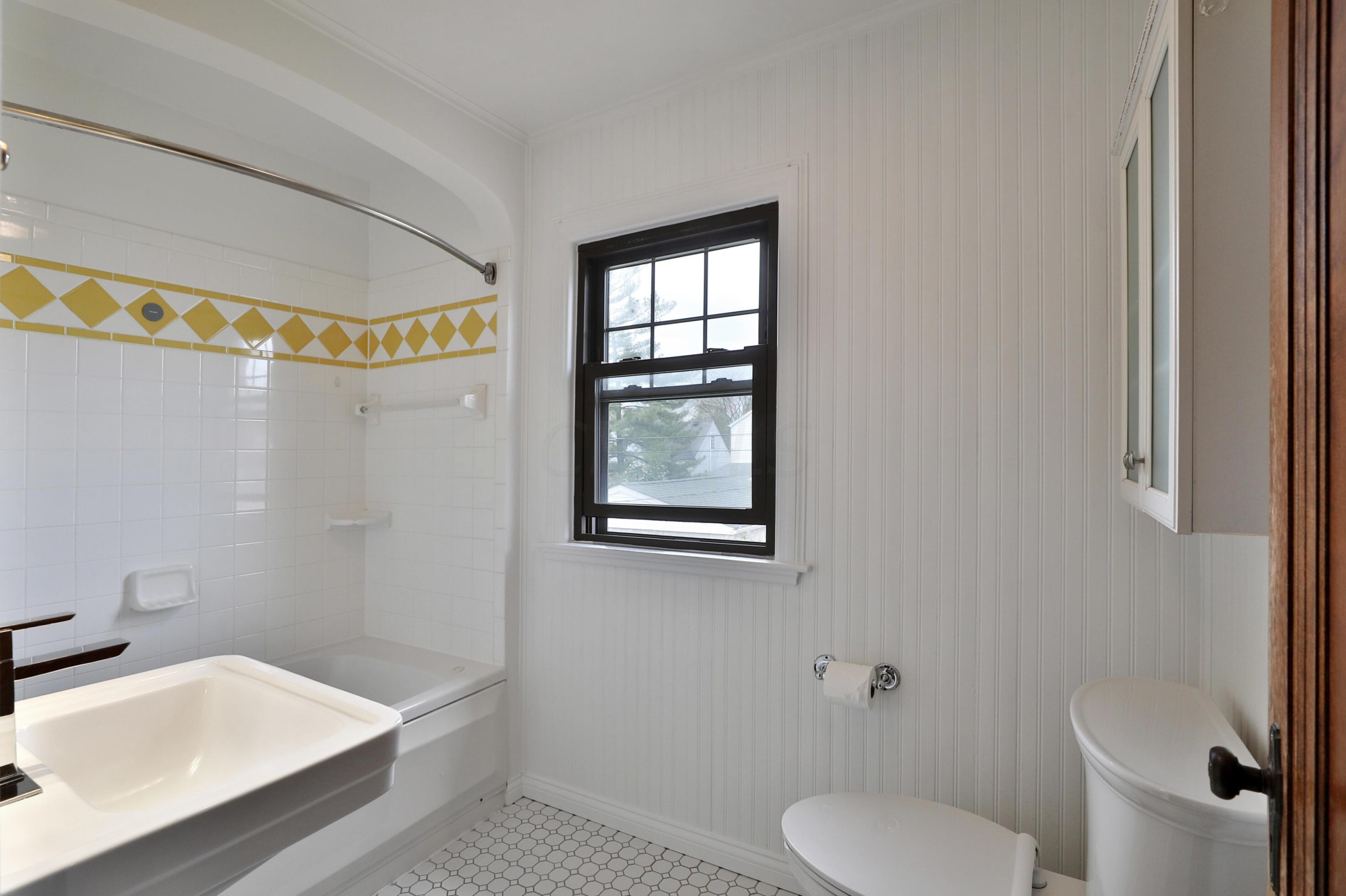 715 Wiltshire Rd, Columbus OH 43204-2336 exterior