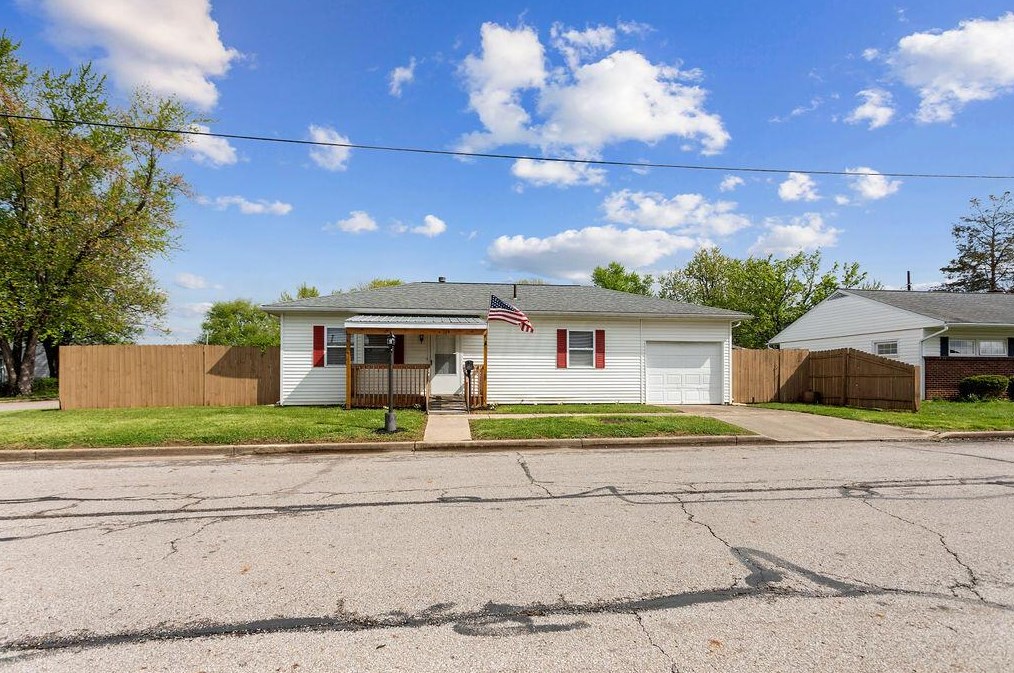 114 Wilson Ave, Circleville, OH 43113-1243