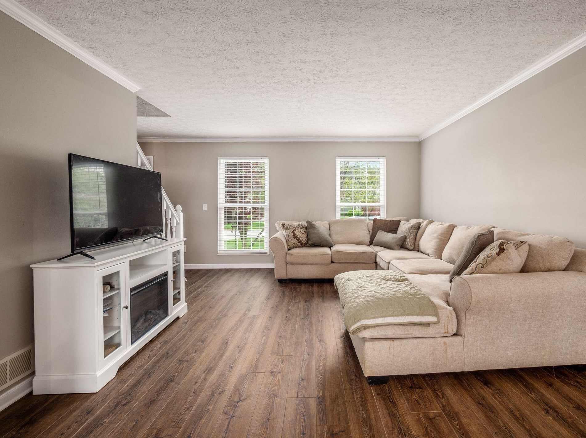 5400 Red Wynne Ln, Hilliard, OH 43026-8954