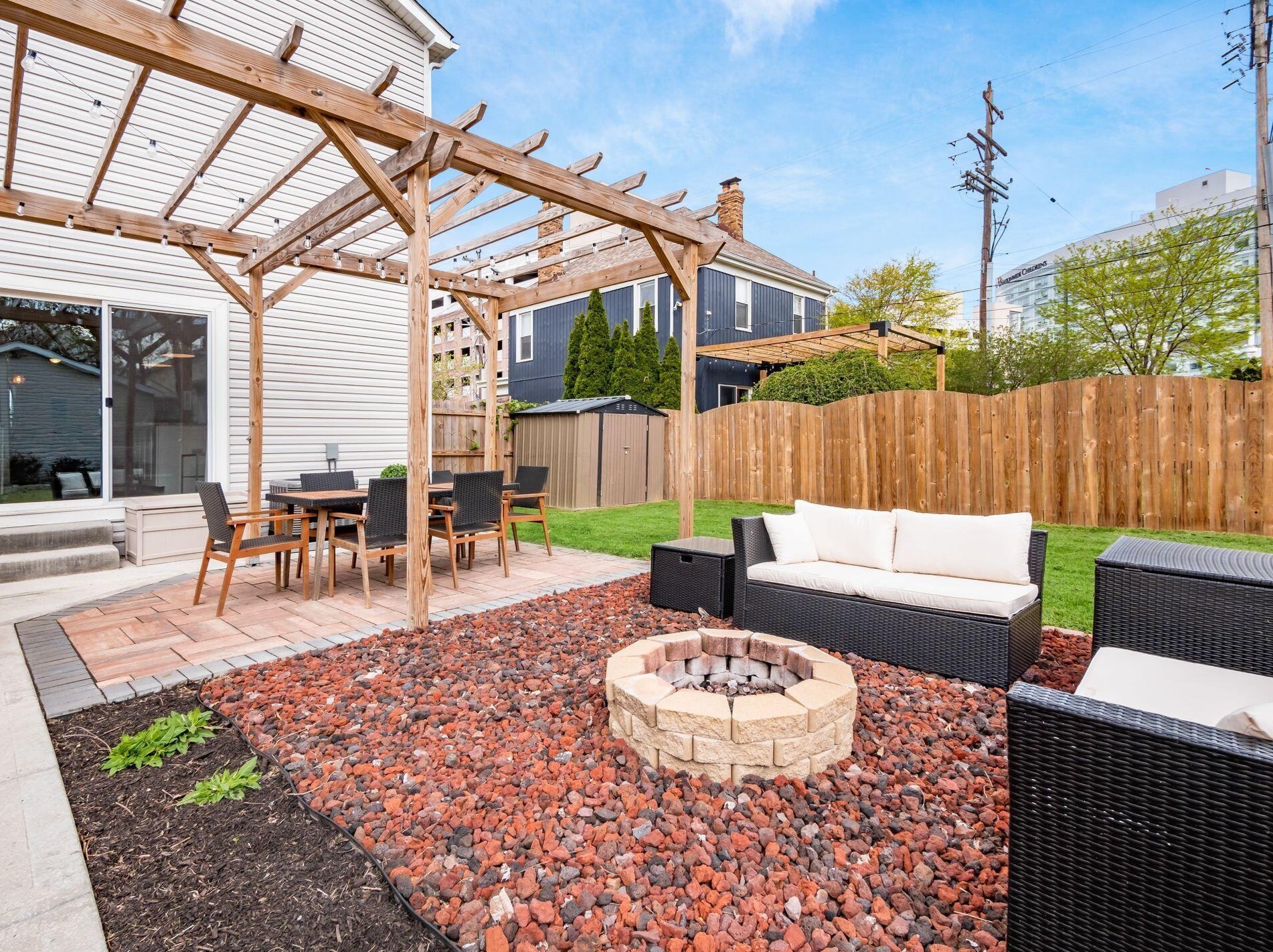 666 Wager St, Columbus OH  43206-1449 exterior