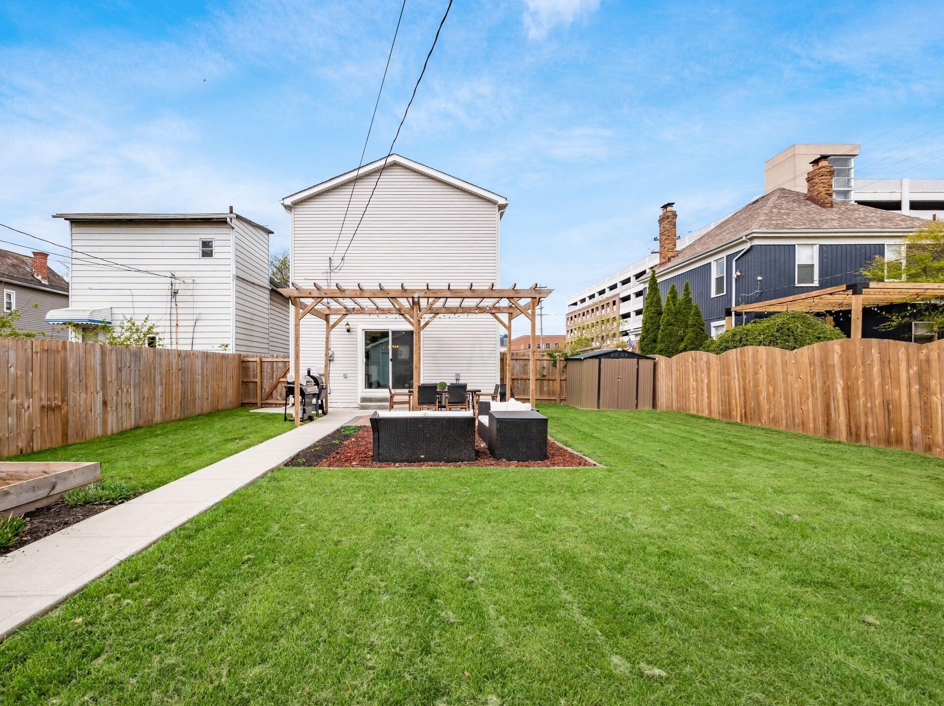 666 Wager St, Columbus OH  43206-1449 exterior