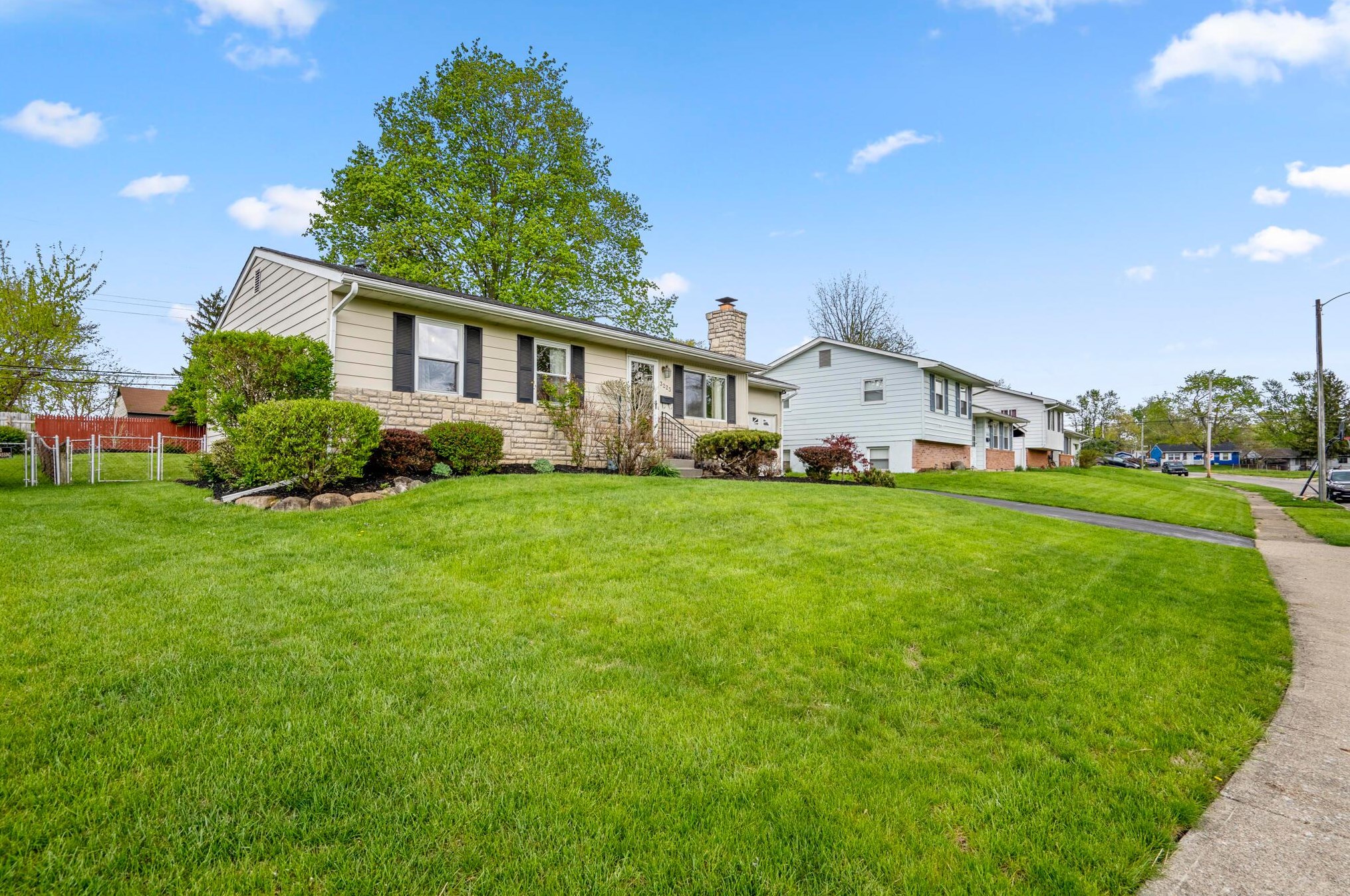 3223 Benham Ct, Columbus, OH 43232-5954
