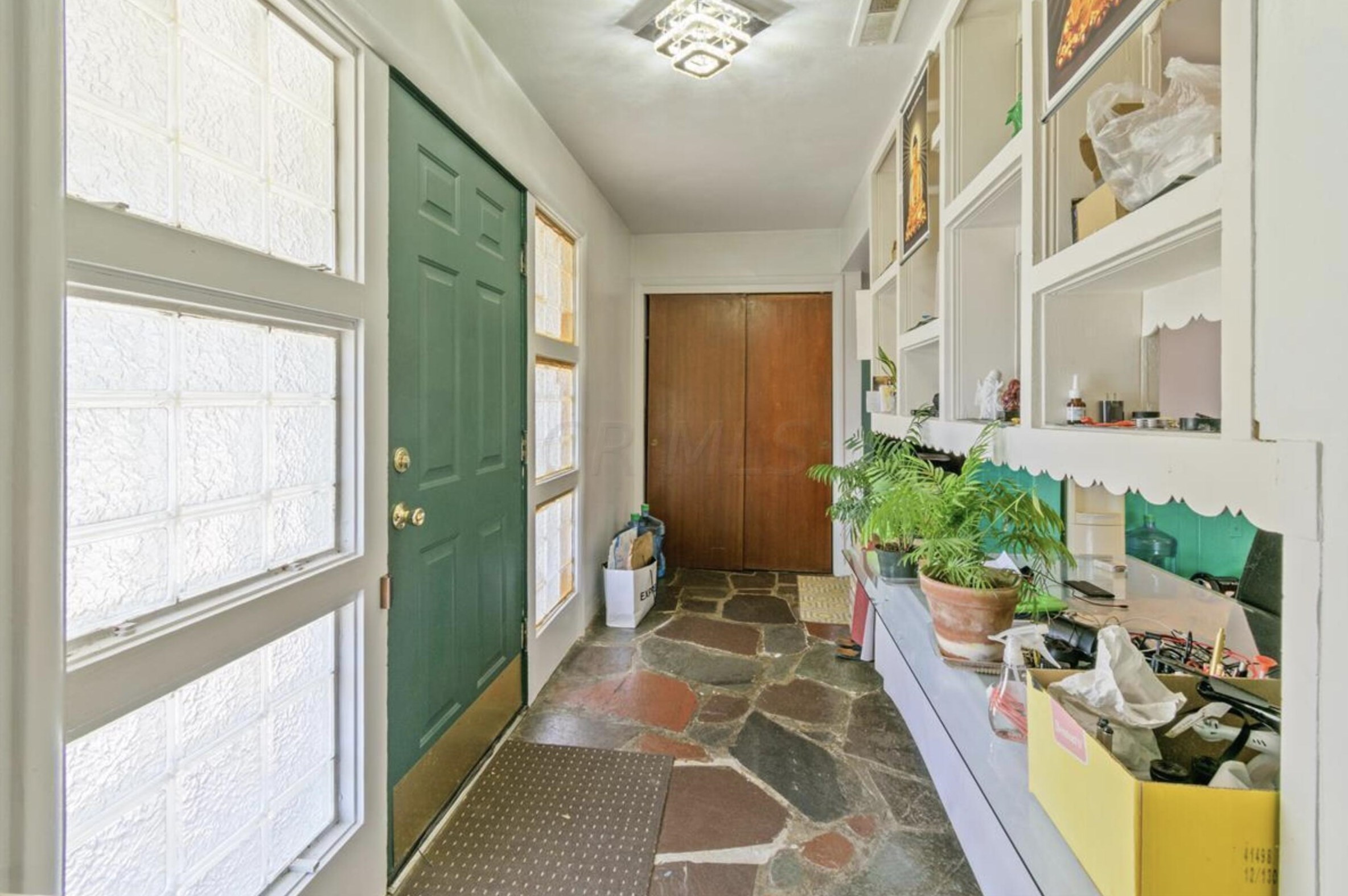 2740 Ferris Rd, Columbus OH 43224-2349 exterior