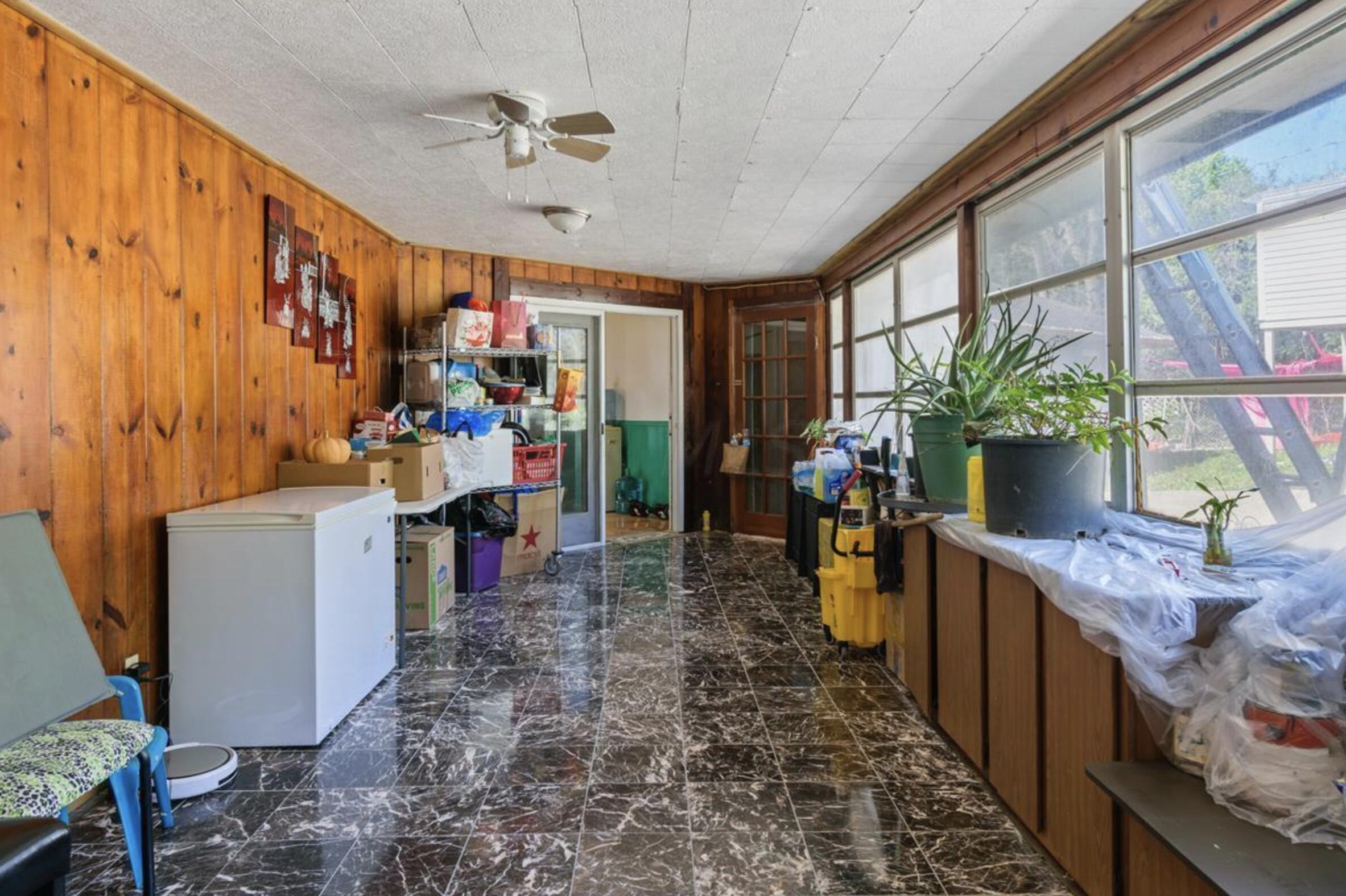 2740 Ferris Rd, Columbus OH 43224-2349 exterior