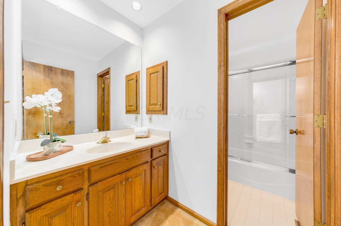 1980 Willow Glen Ln, Columbus OH 43229-1550 exterior