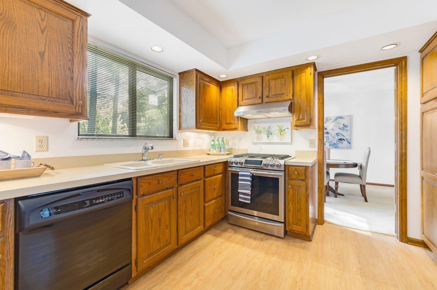 1980 Willow Glen Ln, Columbus OH 43229-1550 exterior