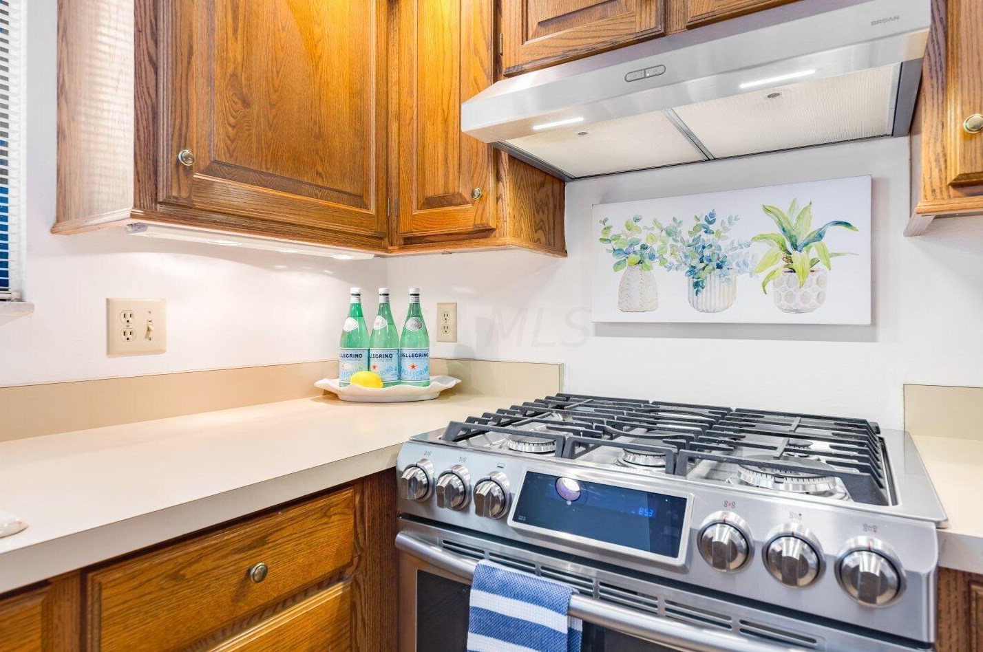 1980 Willow Glen Ln, Columbus OH 43229-1550 exterior