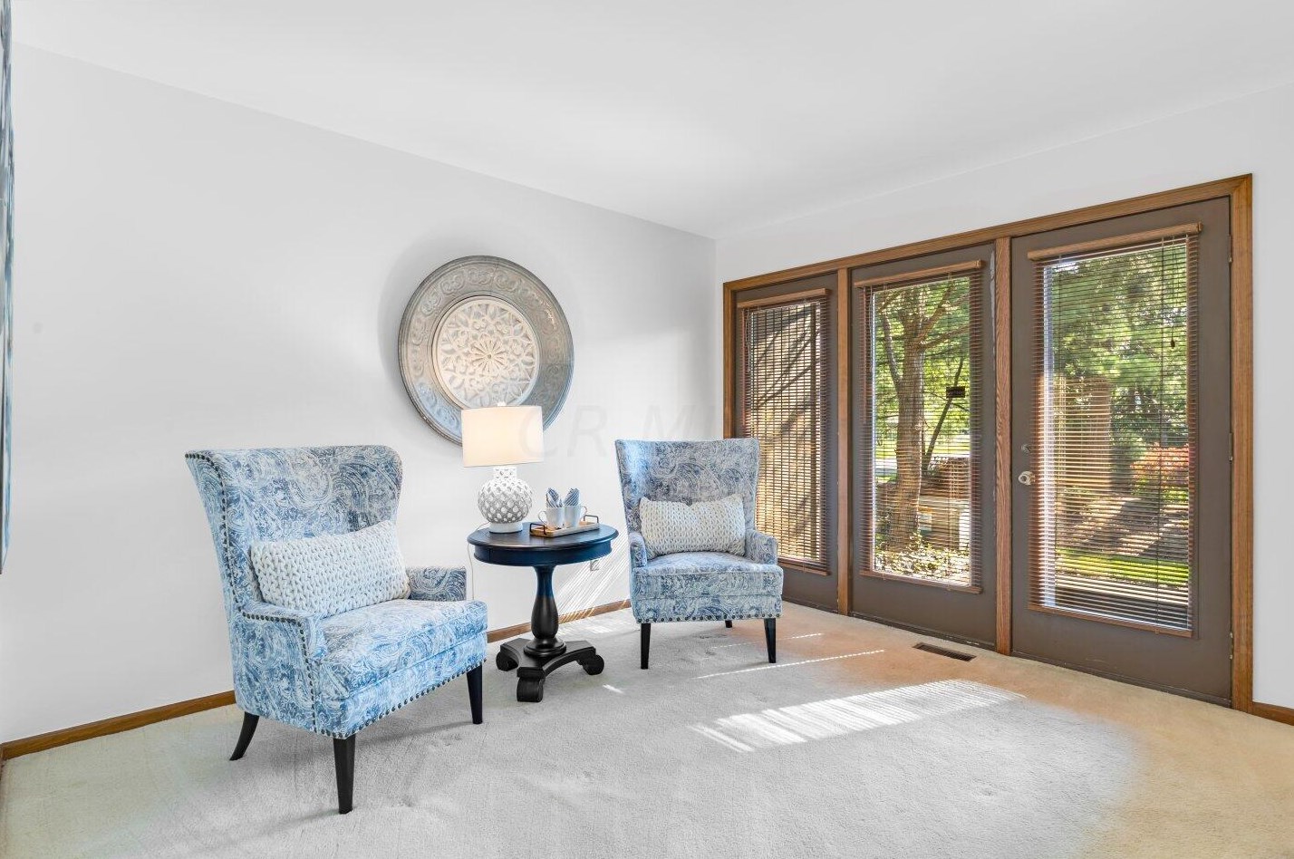 1980 Willow Glen Ln, Columbus OH 43229-1550 exterior