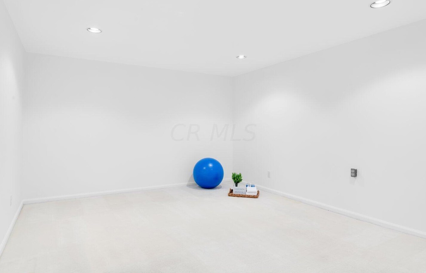 1980 Willow Glen Ln, Columbus OH 43229-1550 exterior