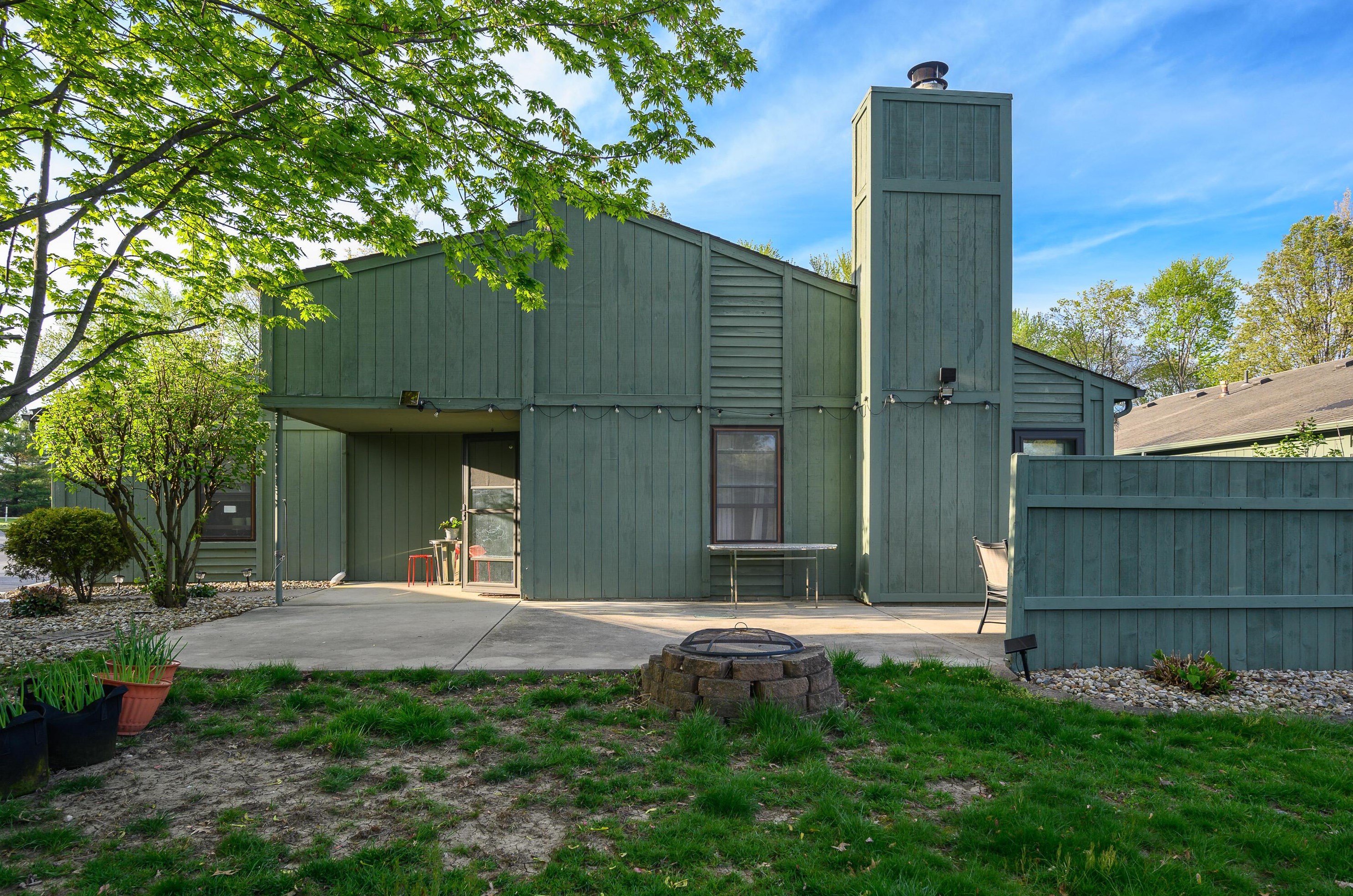 1291 Worthington Creek Dr, Columbus OH  43085-4722 exterior