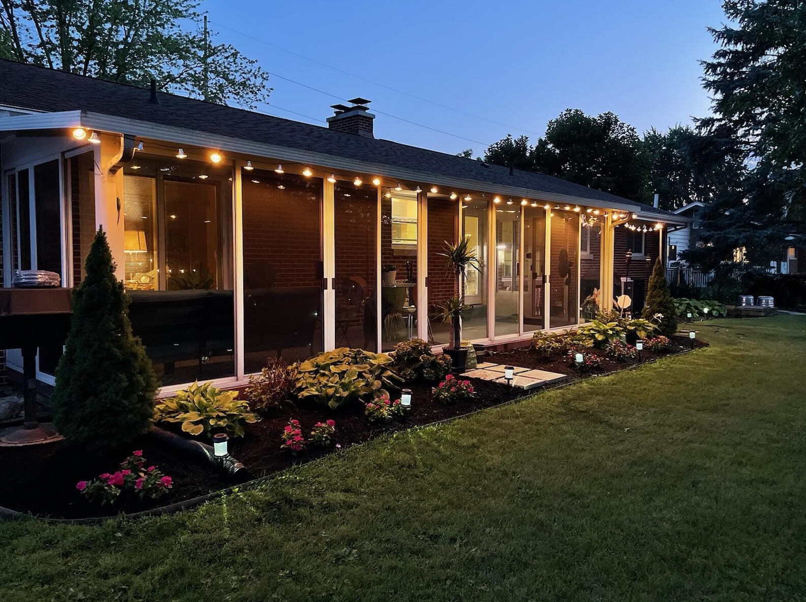 2346 White Rd, Darbydale, OH 43123-3629