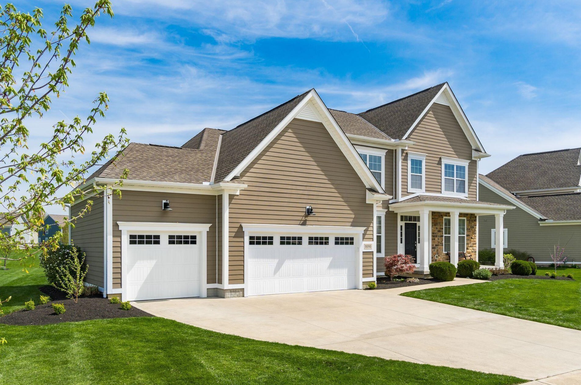8090 Garden Dr, Pickerington, OH 43147-7743