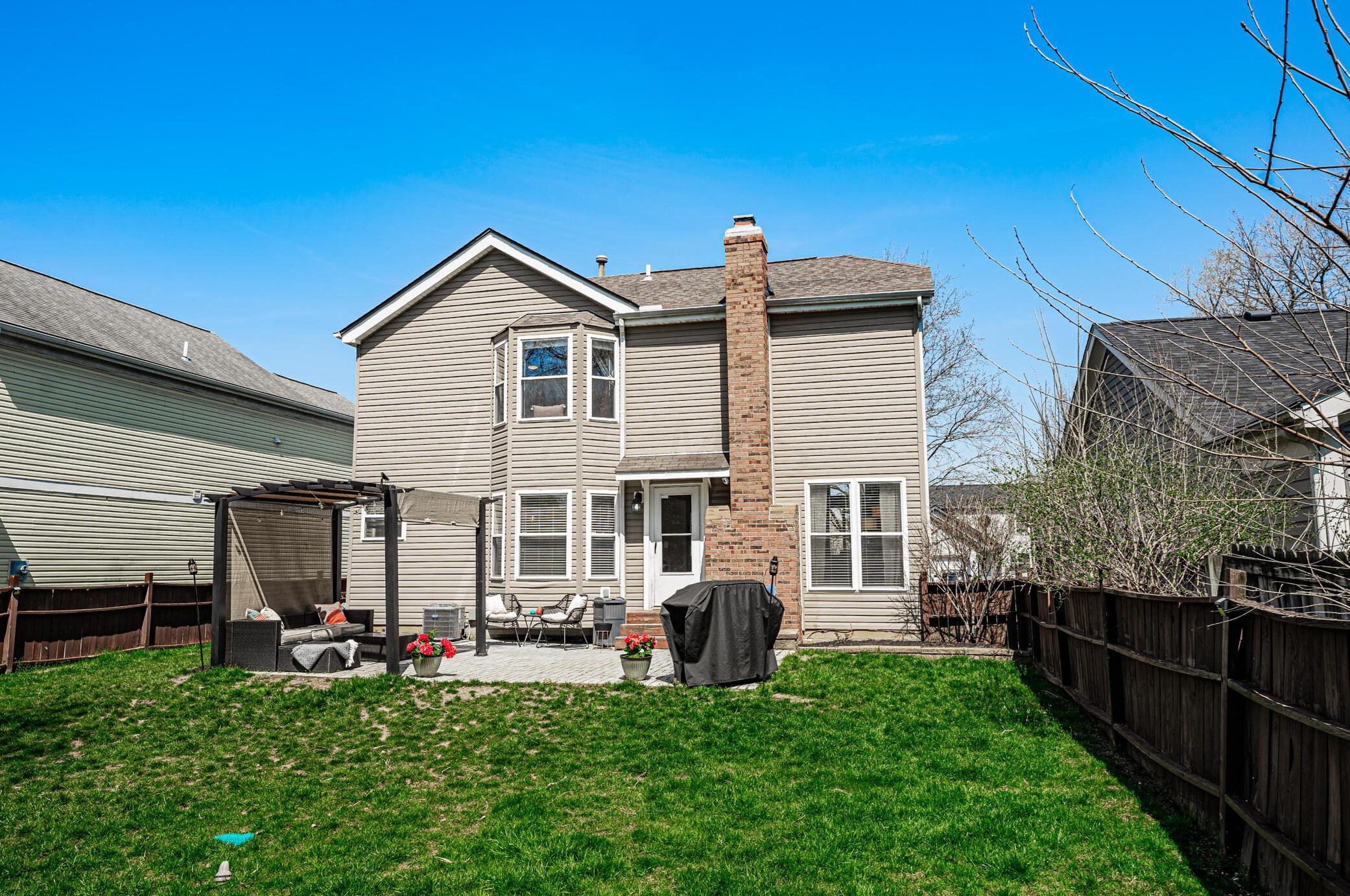 1857 Weather Stone Ln, Columbus OH  43235-1987 exterior