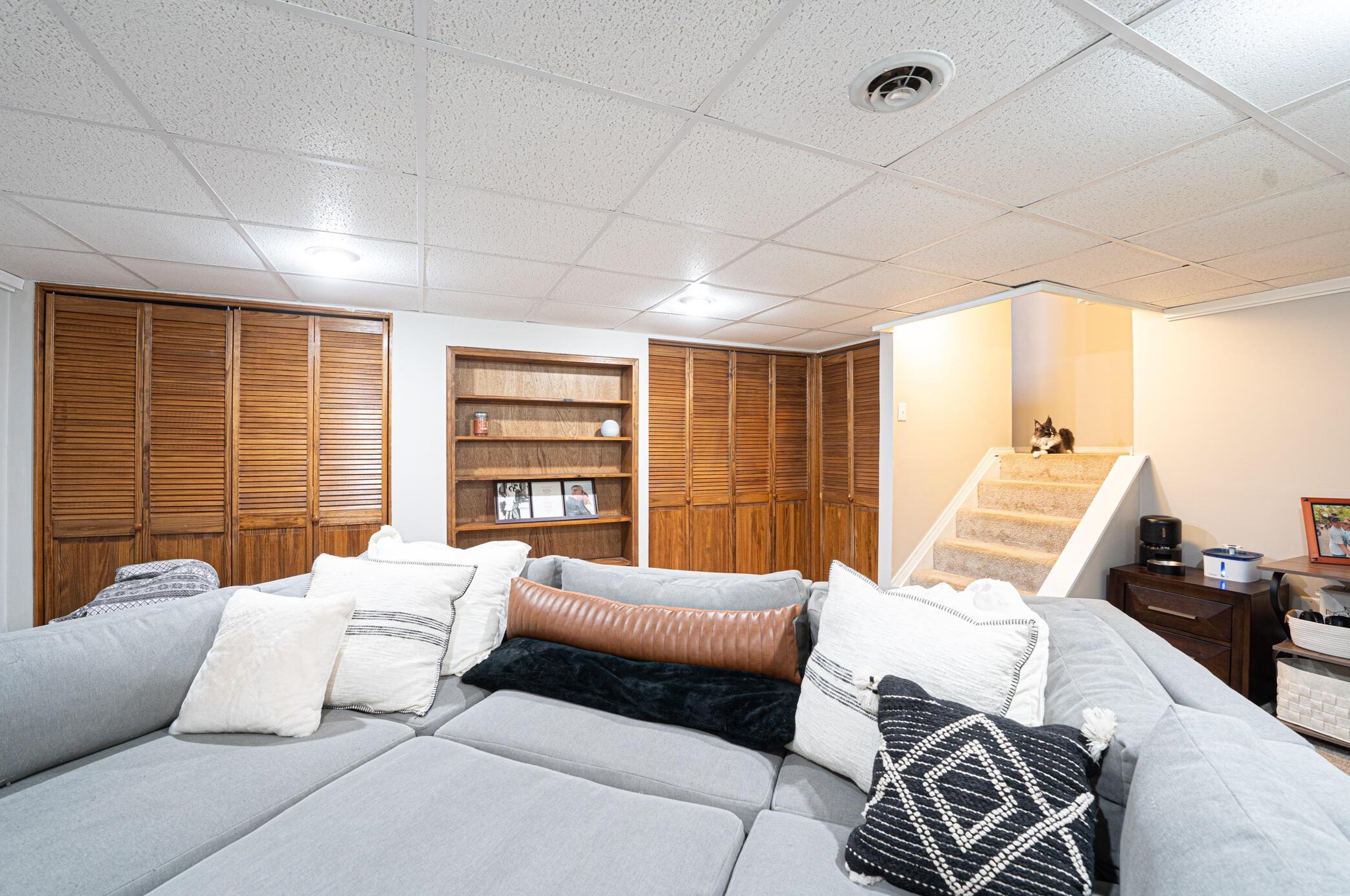 1857 Weather Stone Ln, Columbus OH  43235-1987 exterior