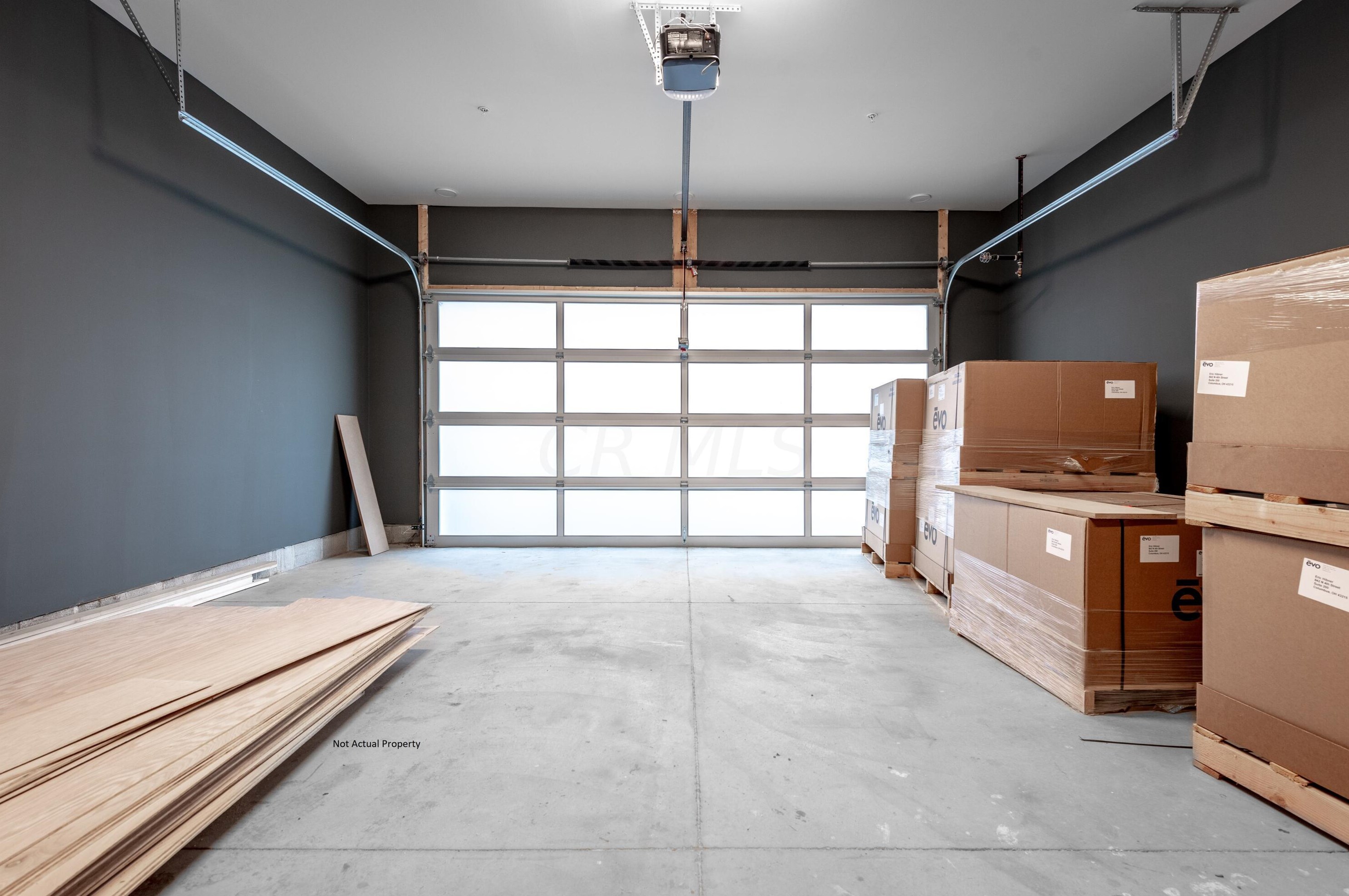 695 Civitas Ave, Columbus OH 43215 exterior