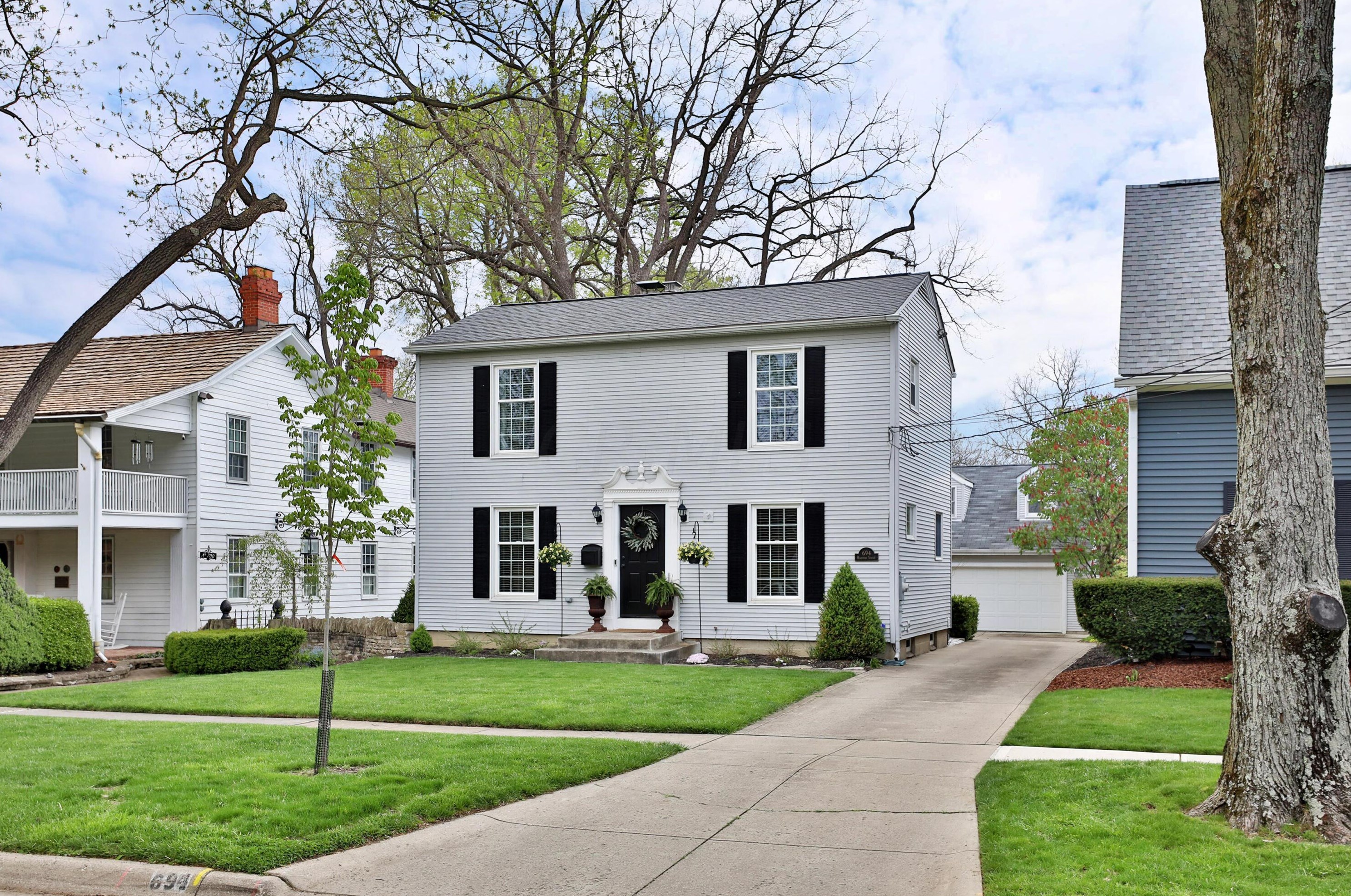 694 Hartford St, Sharon Township, OH 43085
