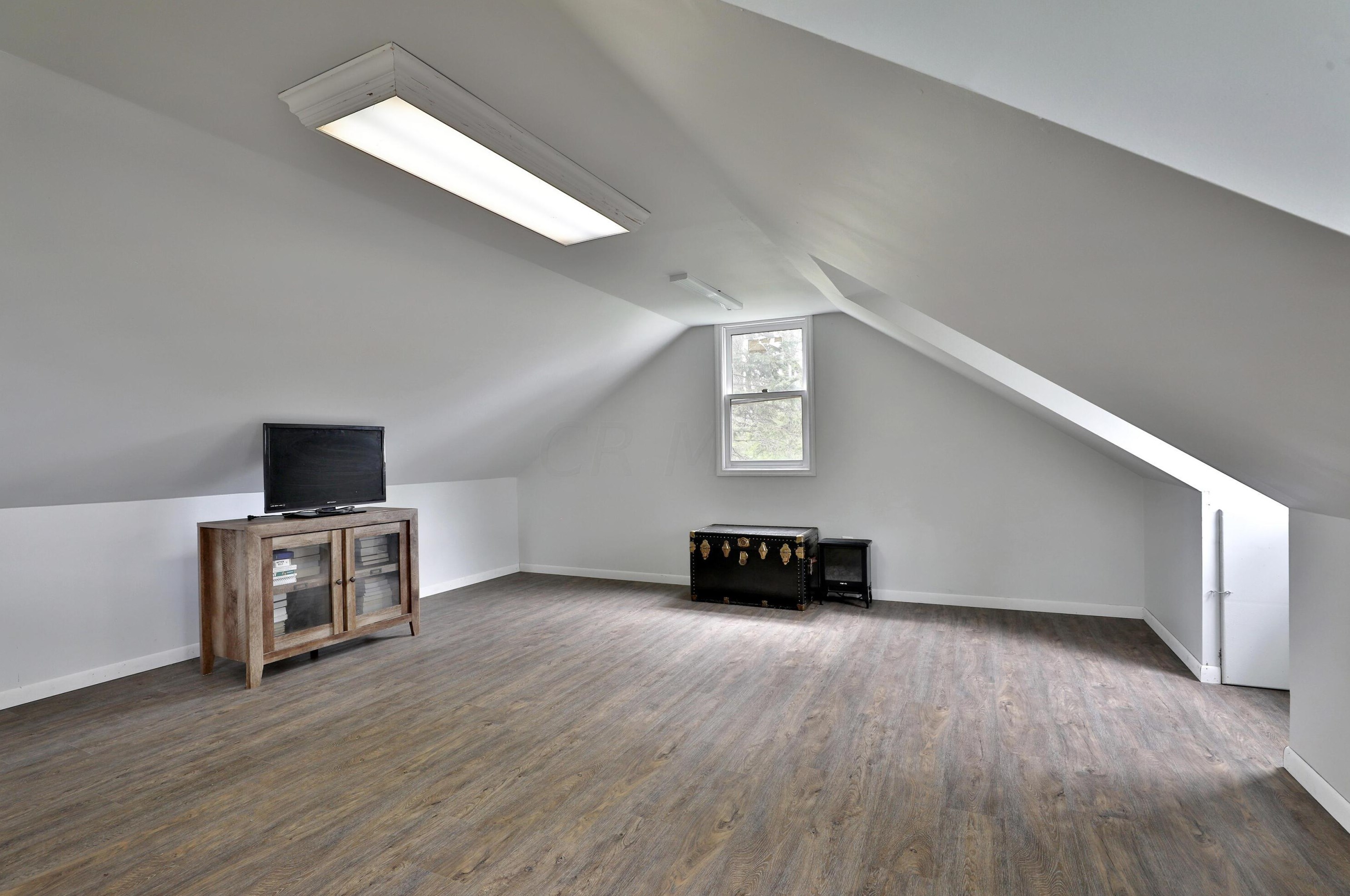 694 Hartford St, Columbus OH  43085-4122 exterior