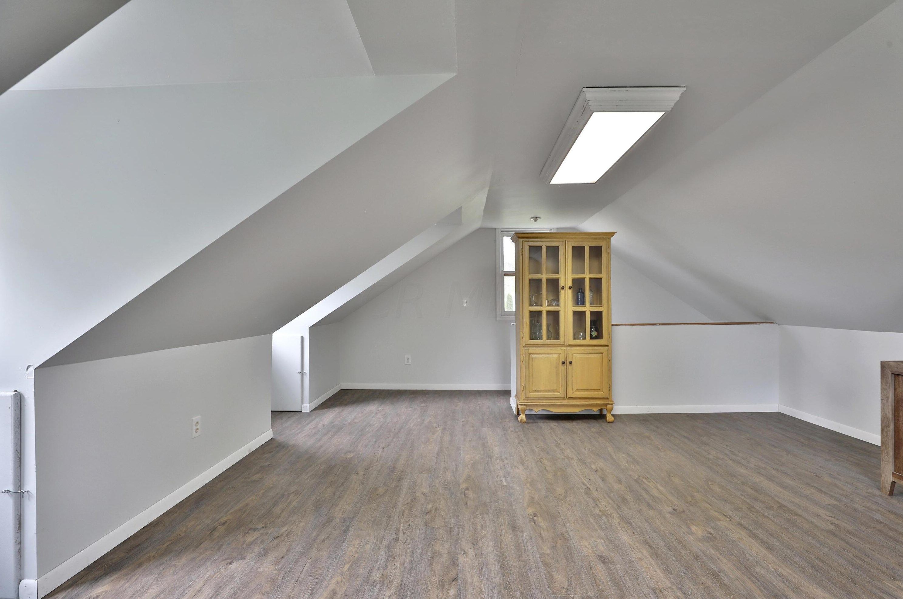 694 Hartford St, Columbus OH  43085-4122 exterior