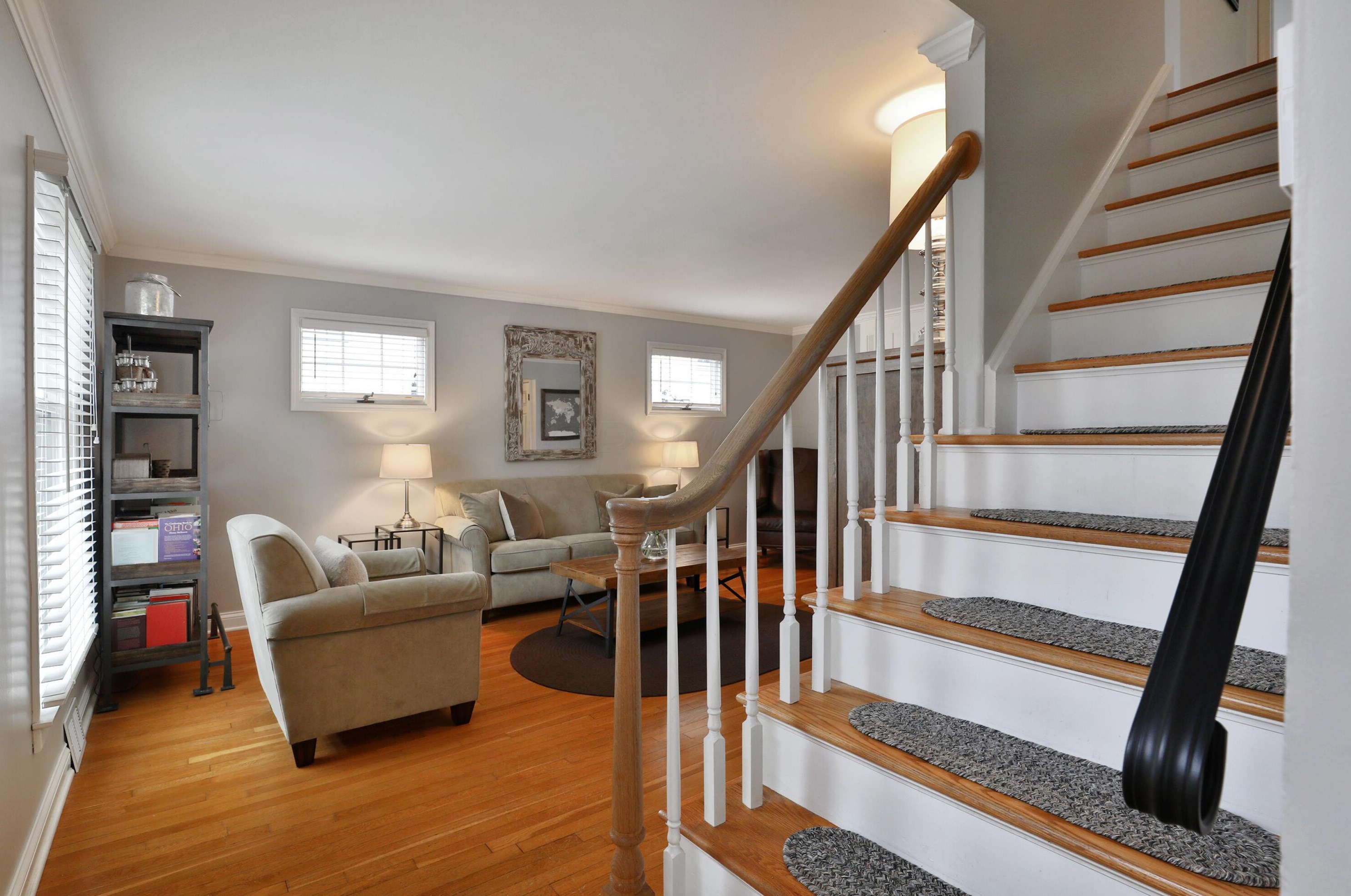 694 Hartford St, Columbus OH  43085-4122 exterior