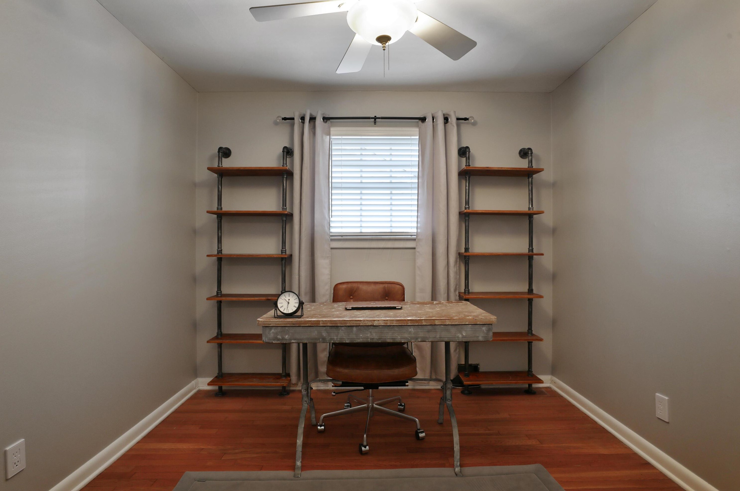 694 Hartford St, Columbus OH  43085-4122 exterior