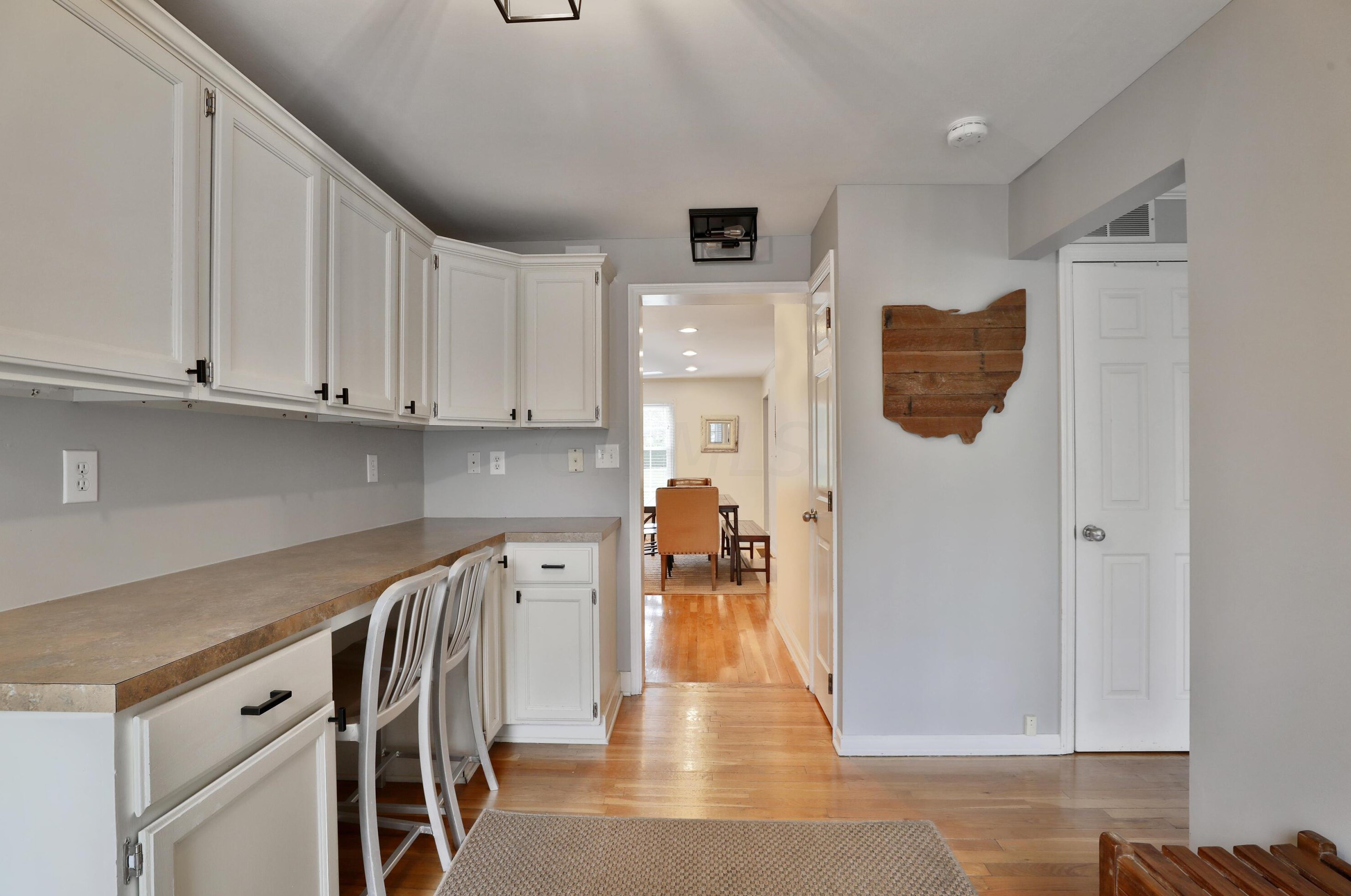 694 Hartford St, Columbus OH  43085-4122 exterior