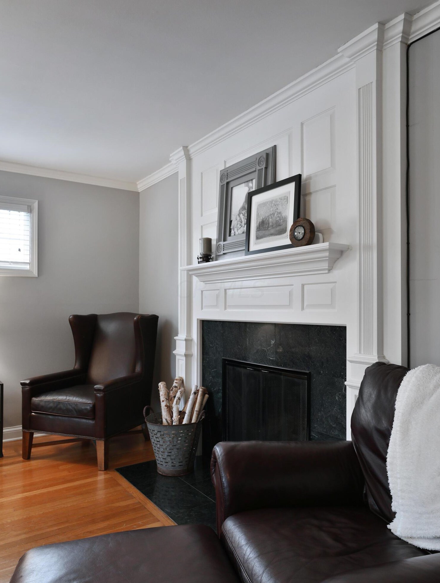 694 Hartford St, Columbus OH  43085-4122 exterior