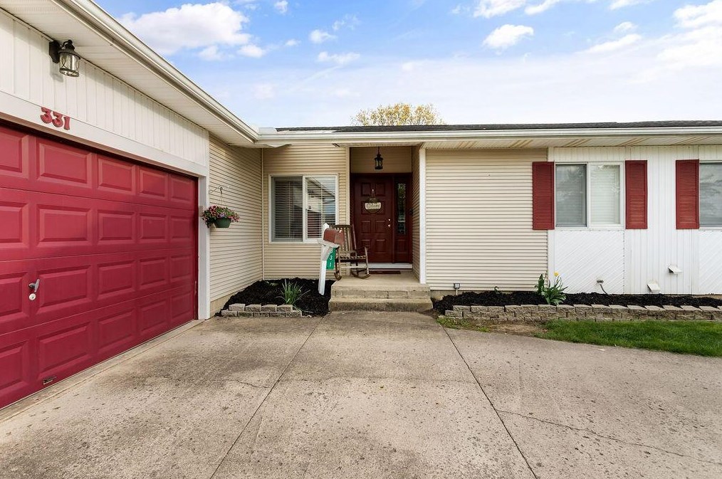 331 Cline Ct, Ashville, OH 43103-9791