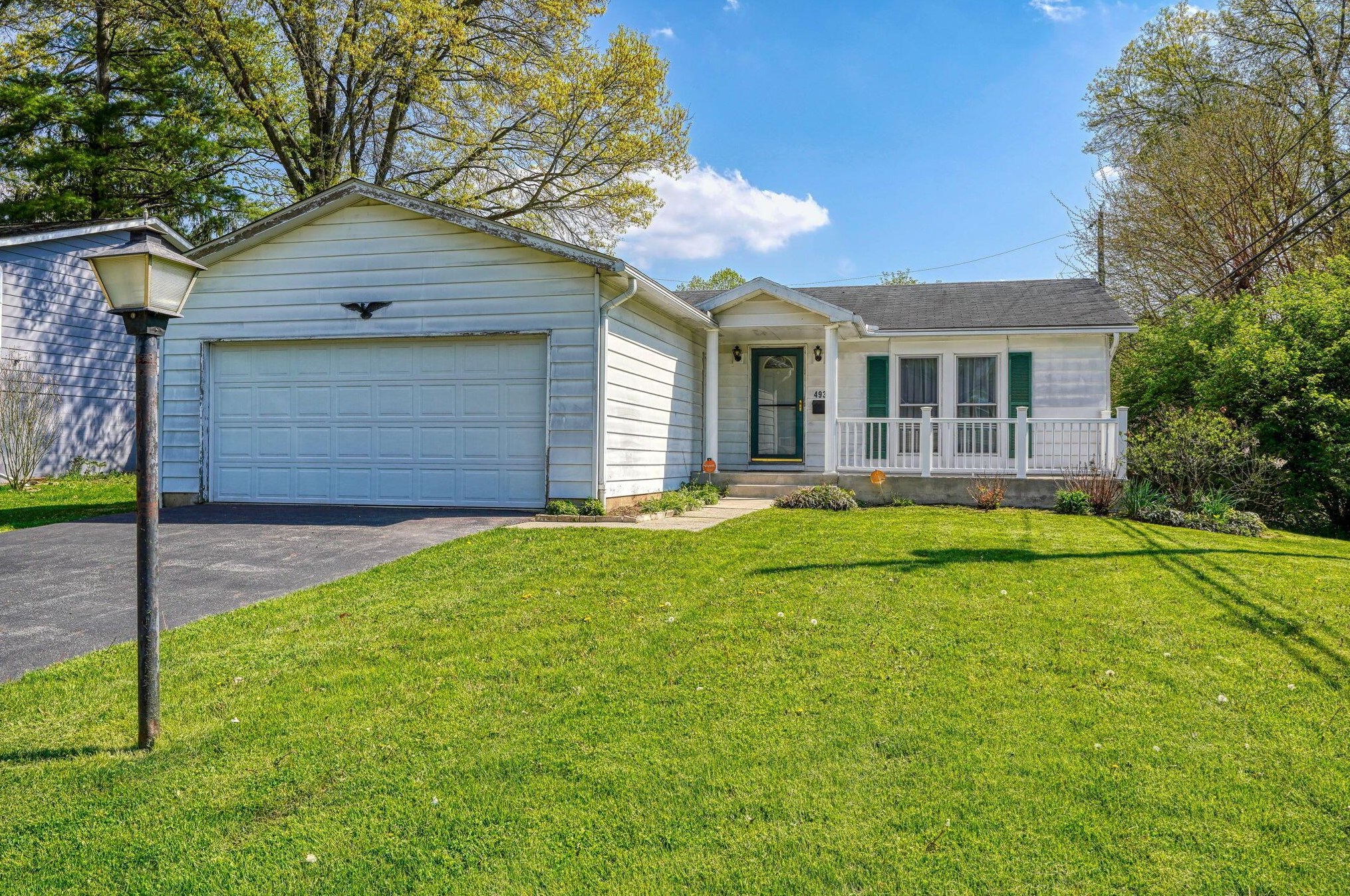 4937 Brewster Dr, Columbus, OH 43232-6296