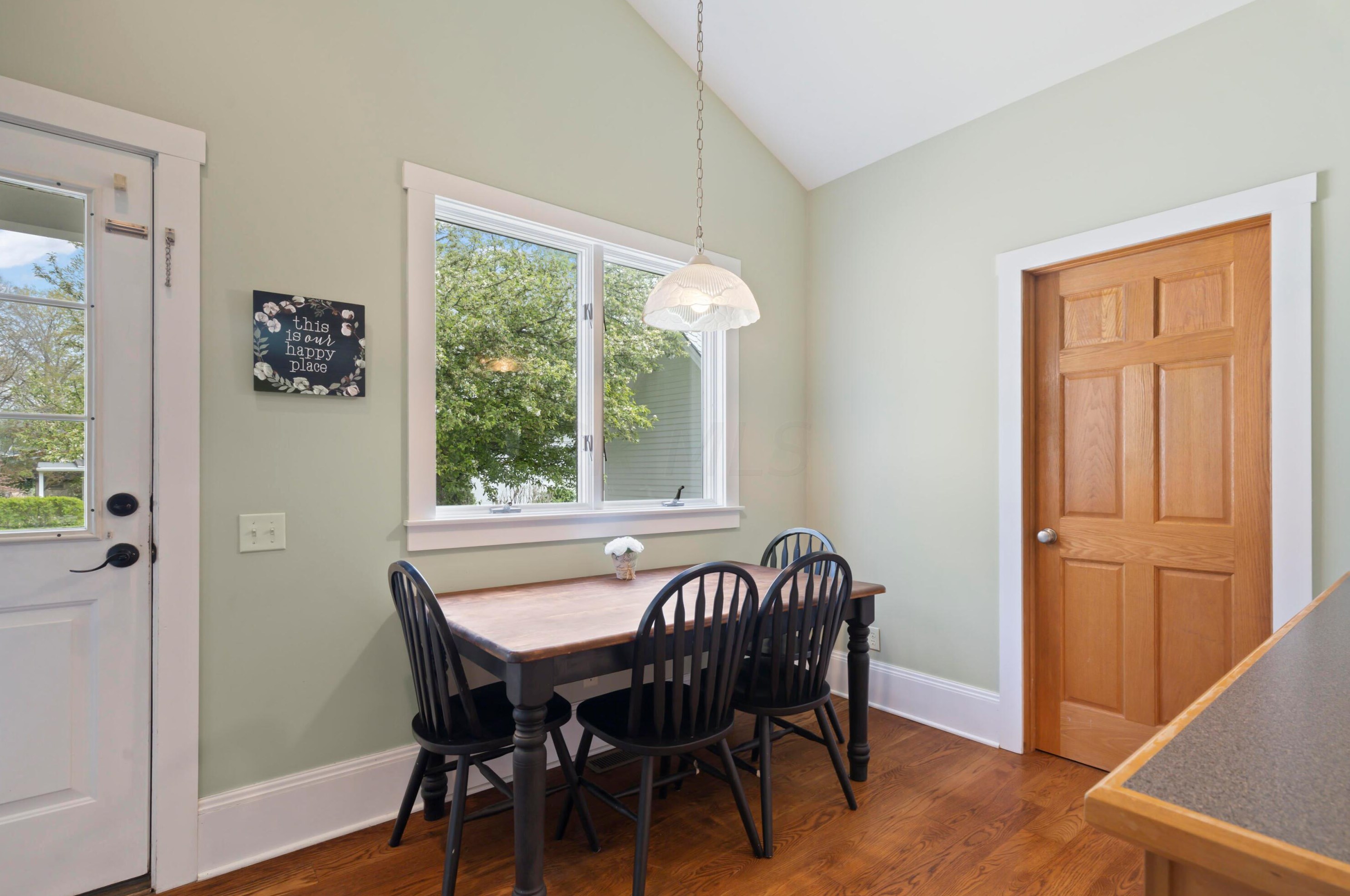 310 Pearl St, Granville OH  43023-1335 exterior