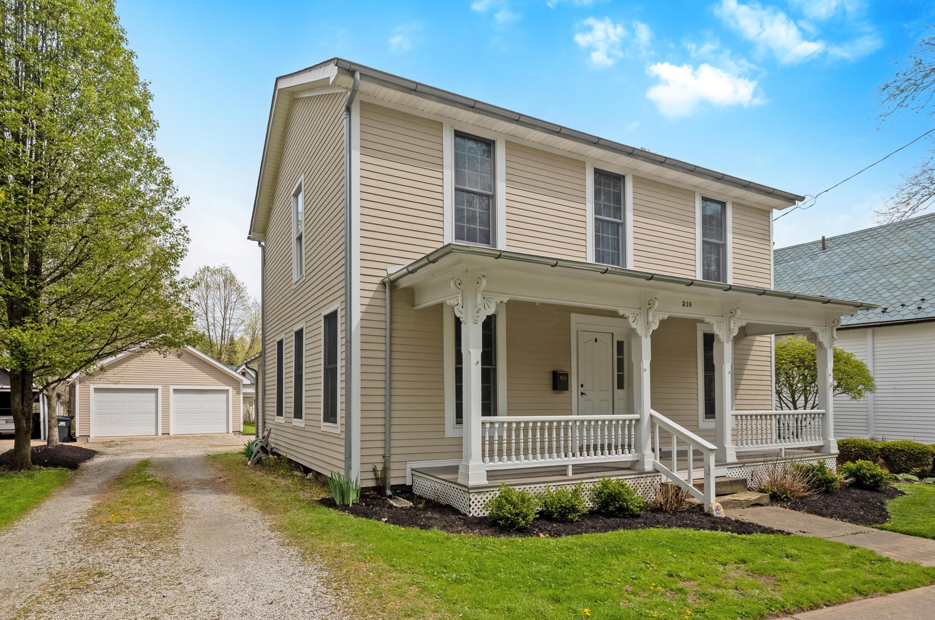 310 Pearl St, Granville, OH 43023-1335