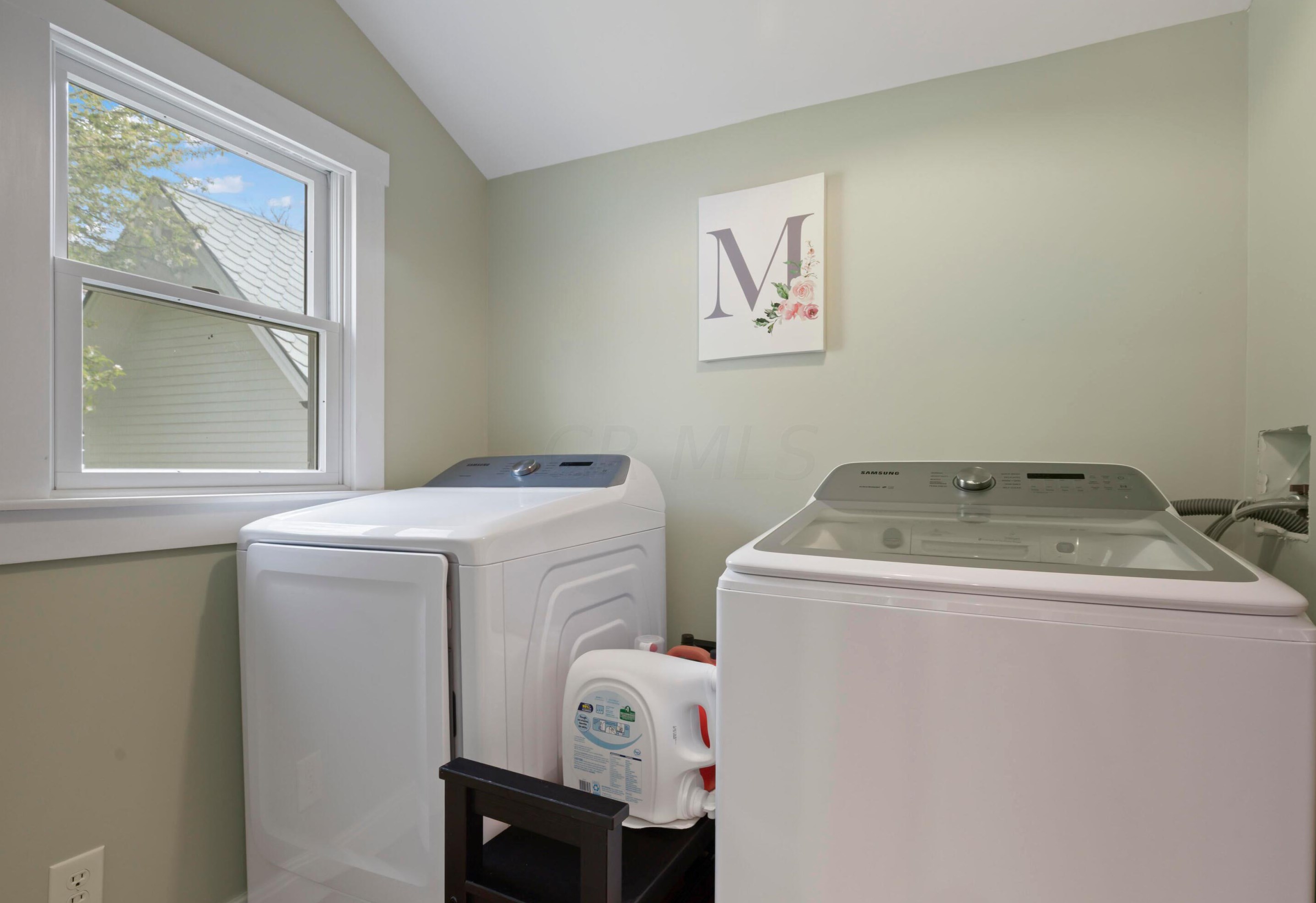 310 Pearl St, Granville OH  43023-1335 exterior