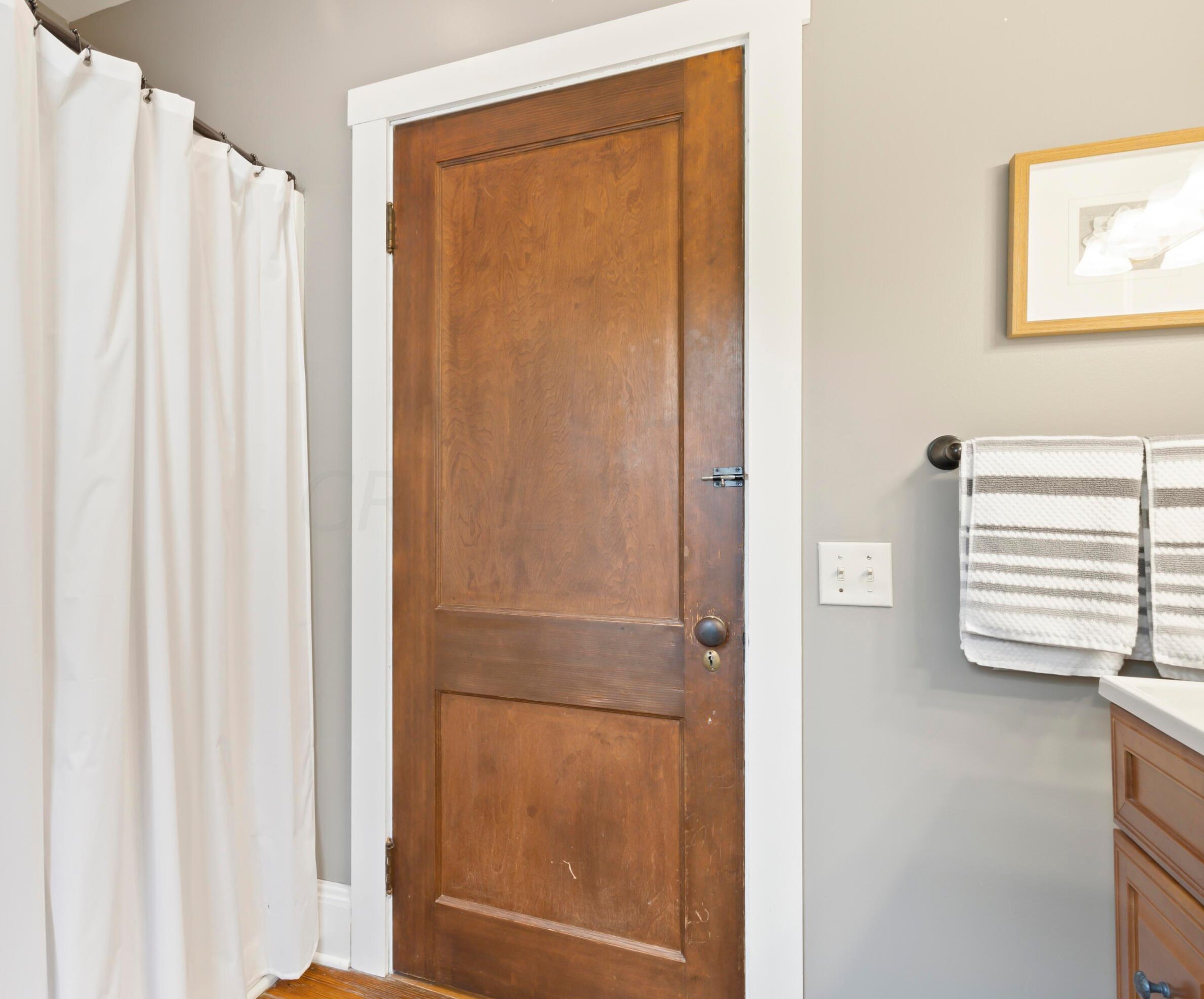 310 Pearl St, Granville OH  43023-1335 exterior