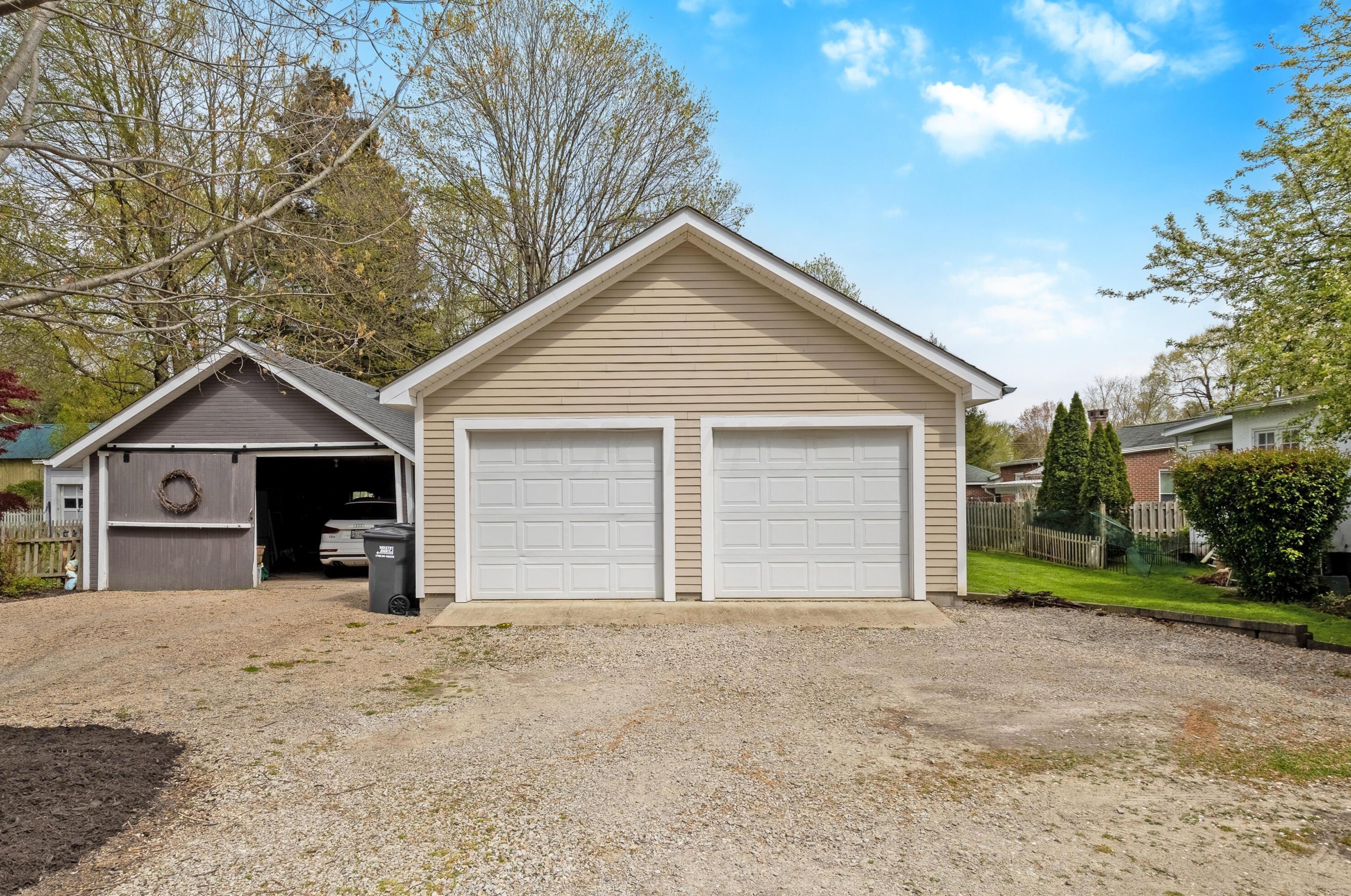 310 Pearl St, Granville OH  43023-1335 exterior