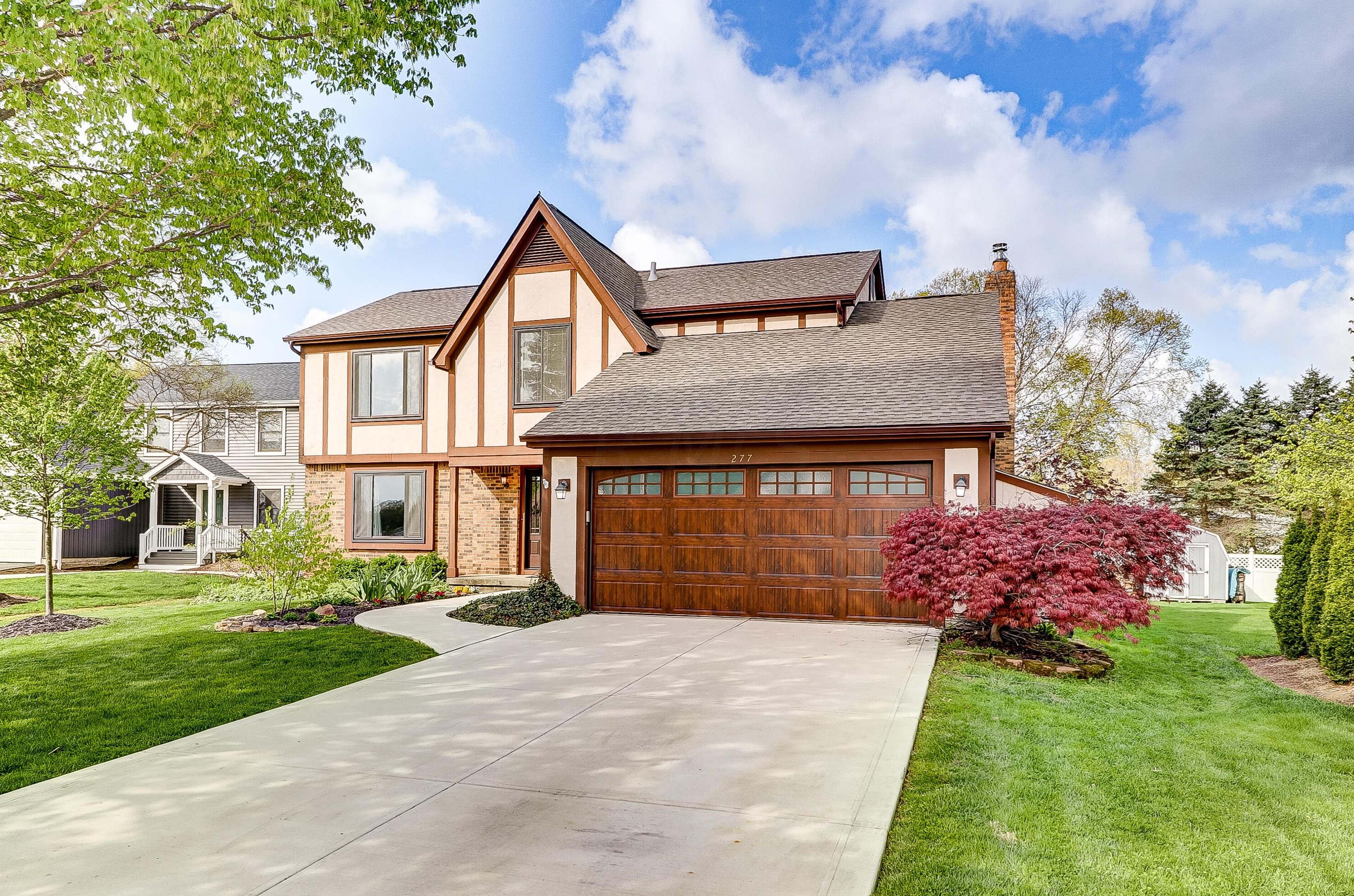 277 Brownsfell Dr, Columbus, OH 43235-7004