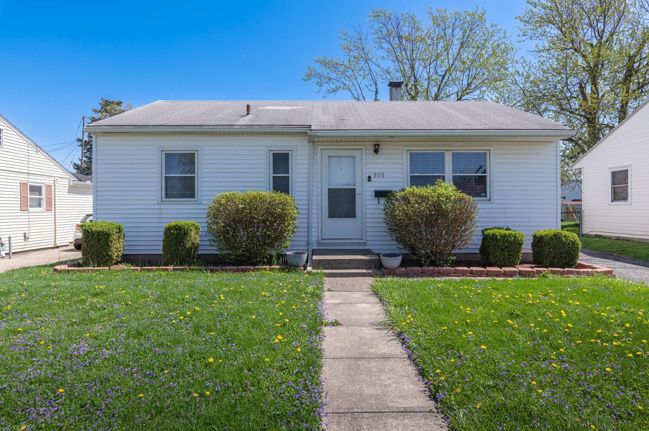 800 Allen Dr, Springfield, OH 45505-2704