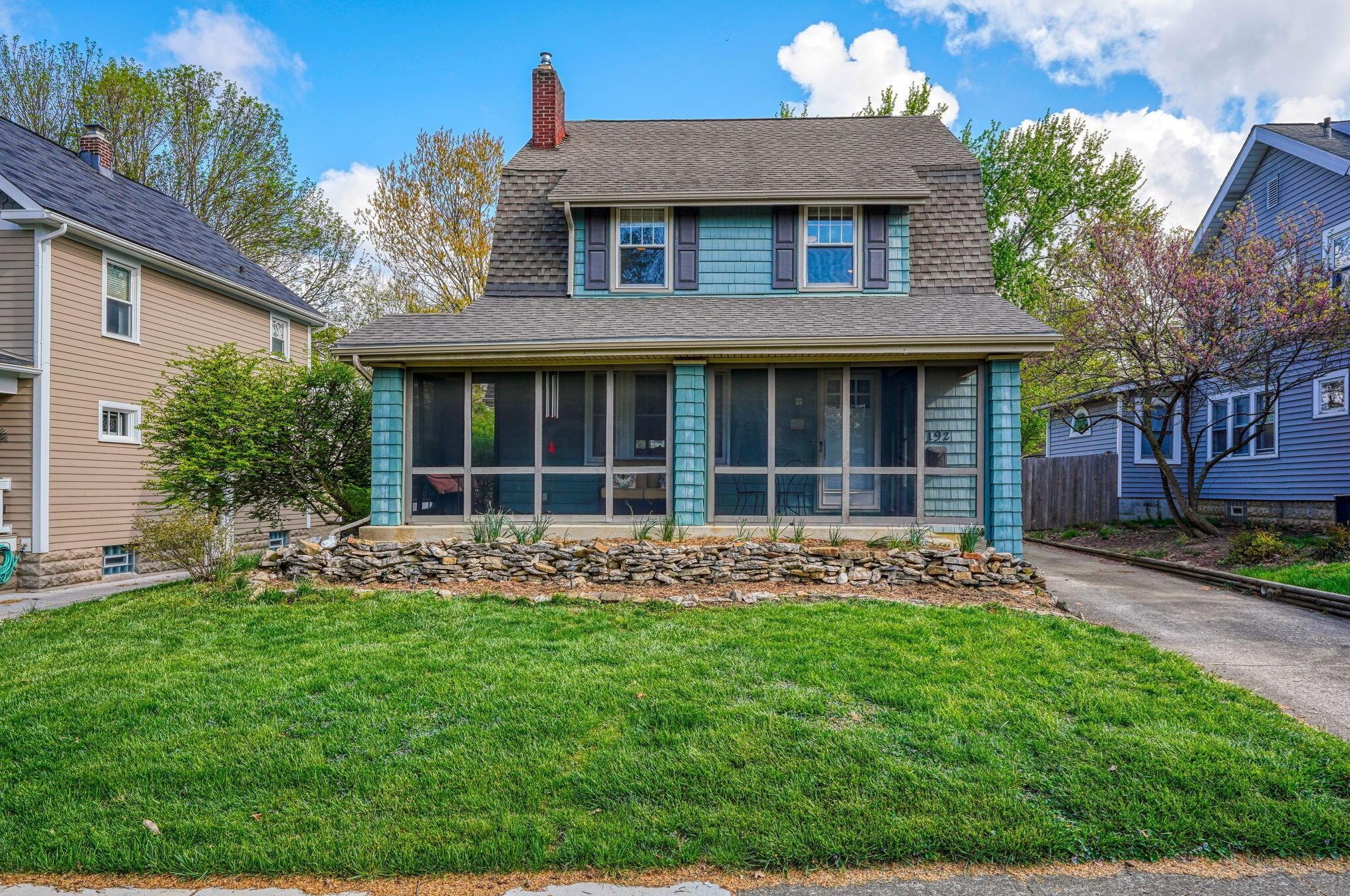 192 Acton Rd, Columbus, OH 43214-3304