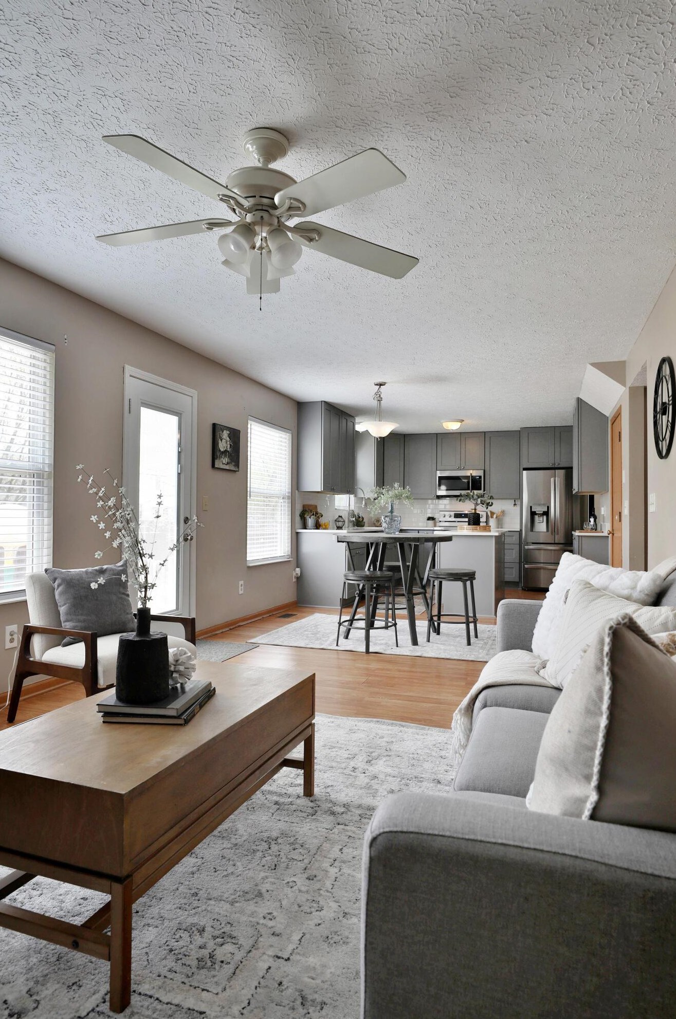 6983 Winchester Crossing Blvd, Cnl Wnchstr OH  43110-8445 exterior