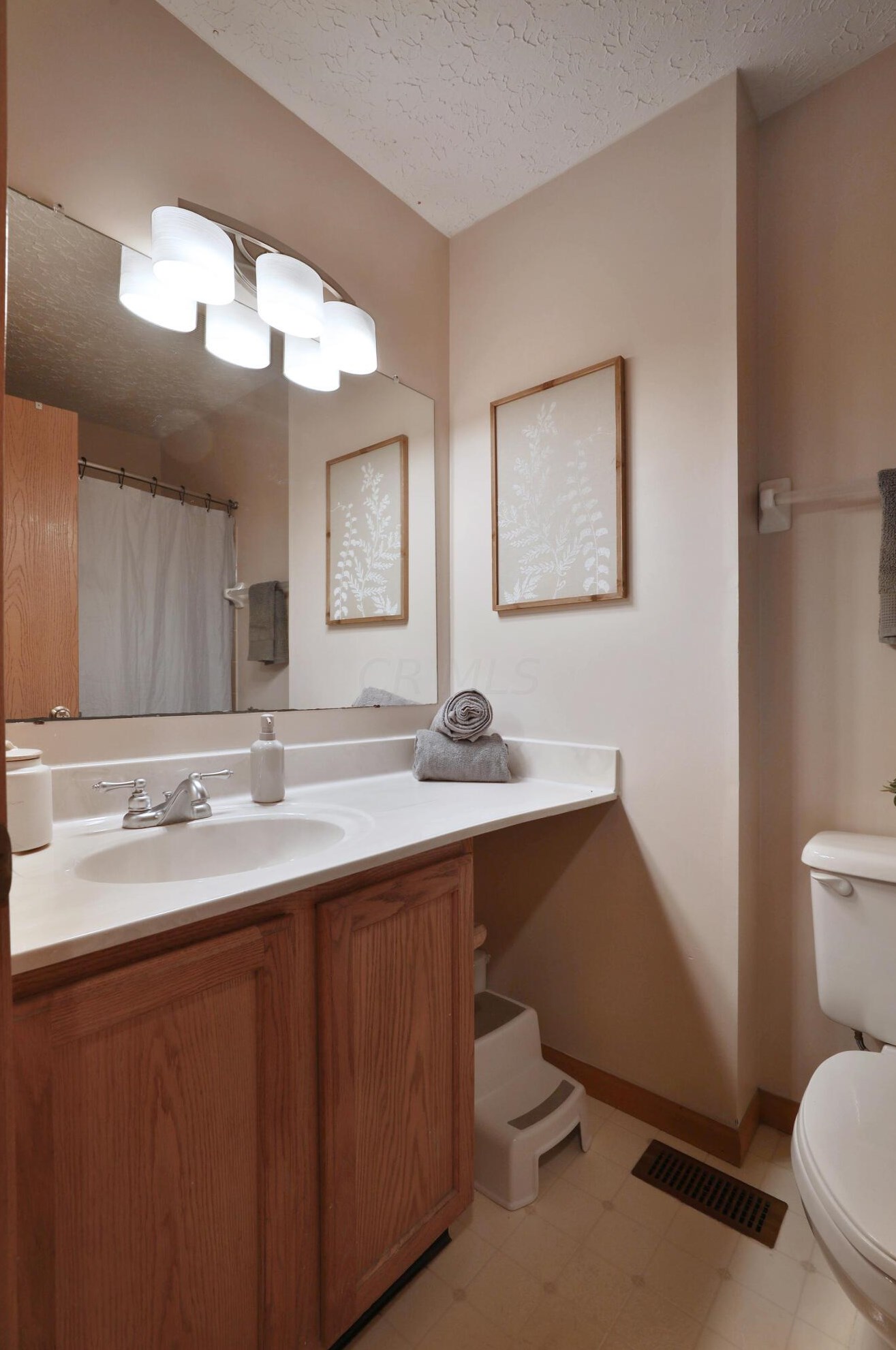6983 Winchester Crossing Blvd, Cnl Wnchstr OH  43110-8445 exterior