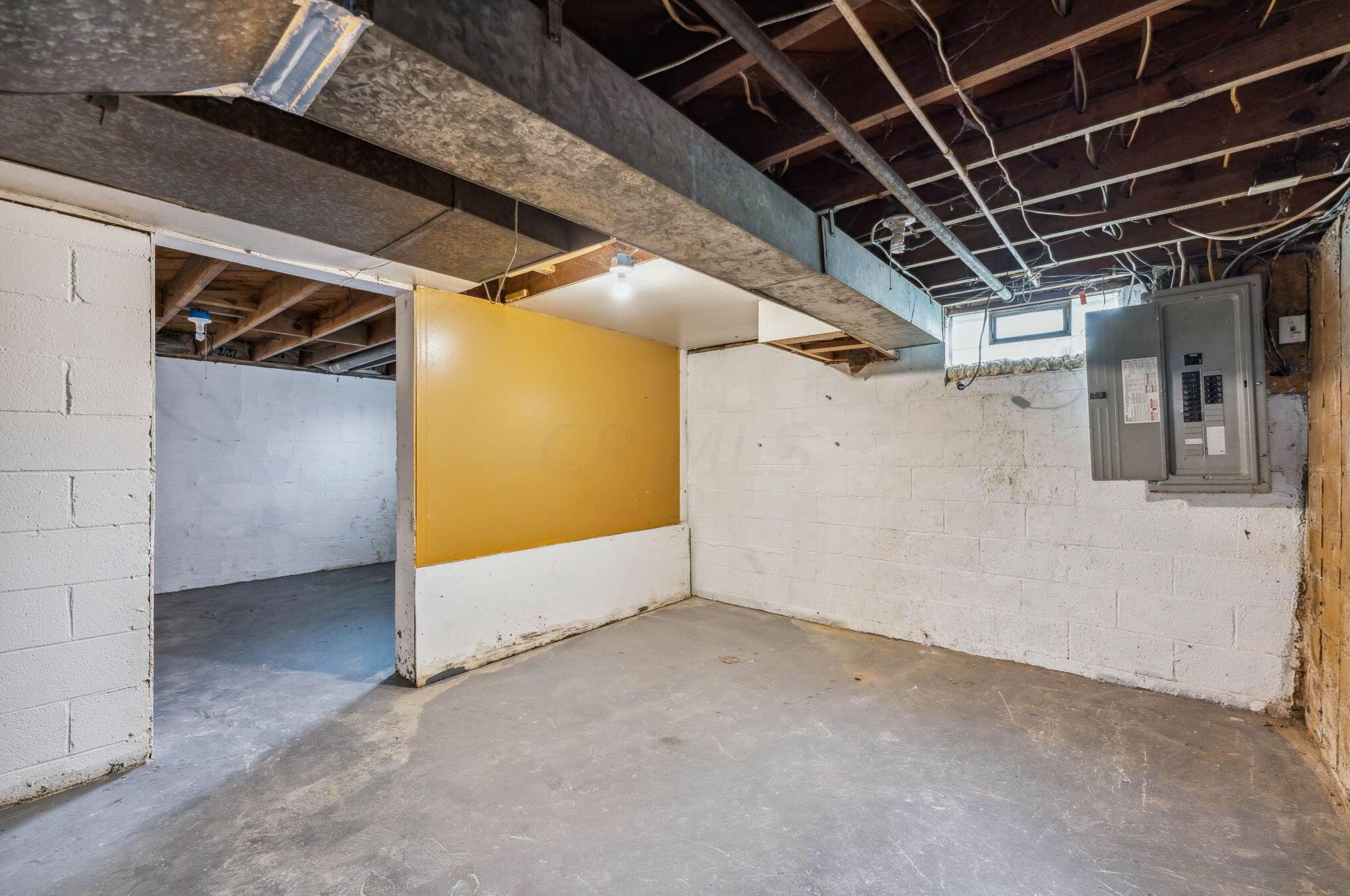 2228 Hiawatha Park Dr, Columbus OH 43211-2034 exterior