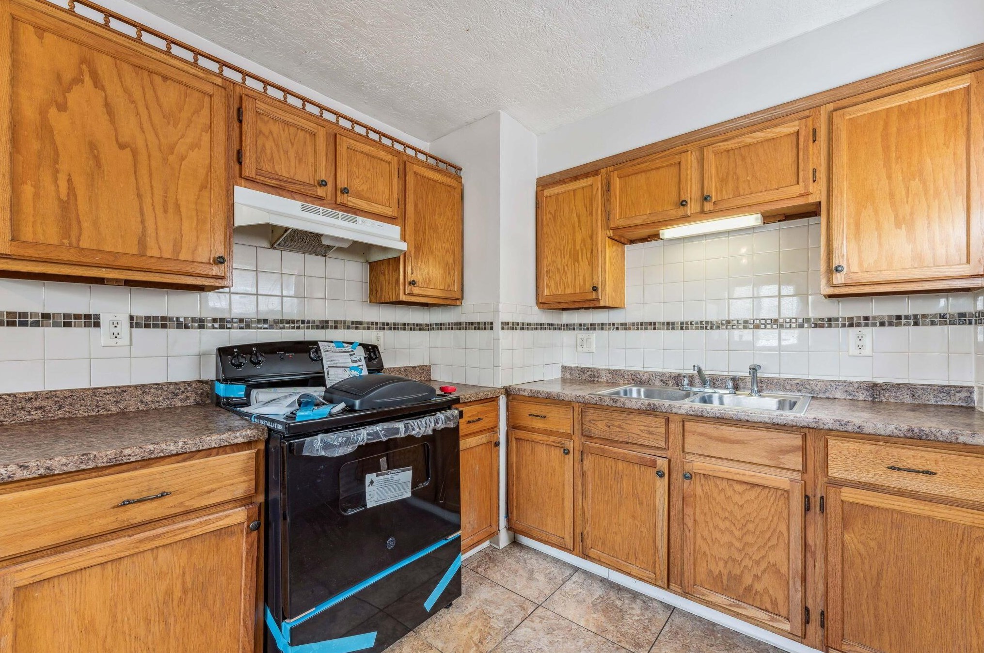 2228 Hiawatha Park Dr, Columbus OH 43211-2034 exterior