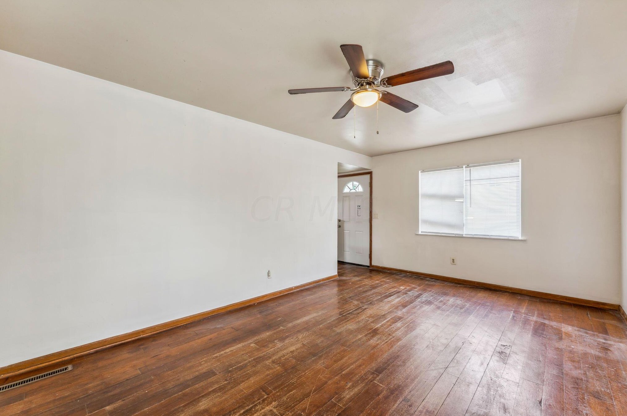 2228 Hiawatha Park Dr, Columbus OH 43211-2034 exterior