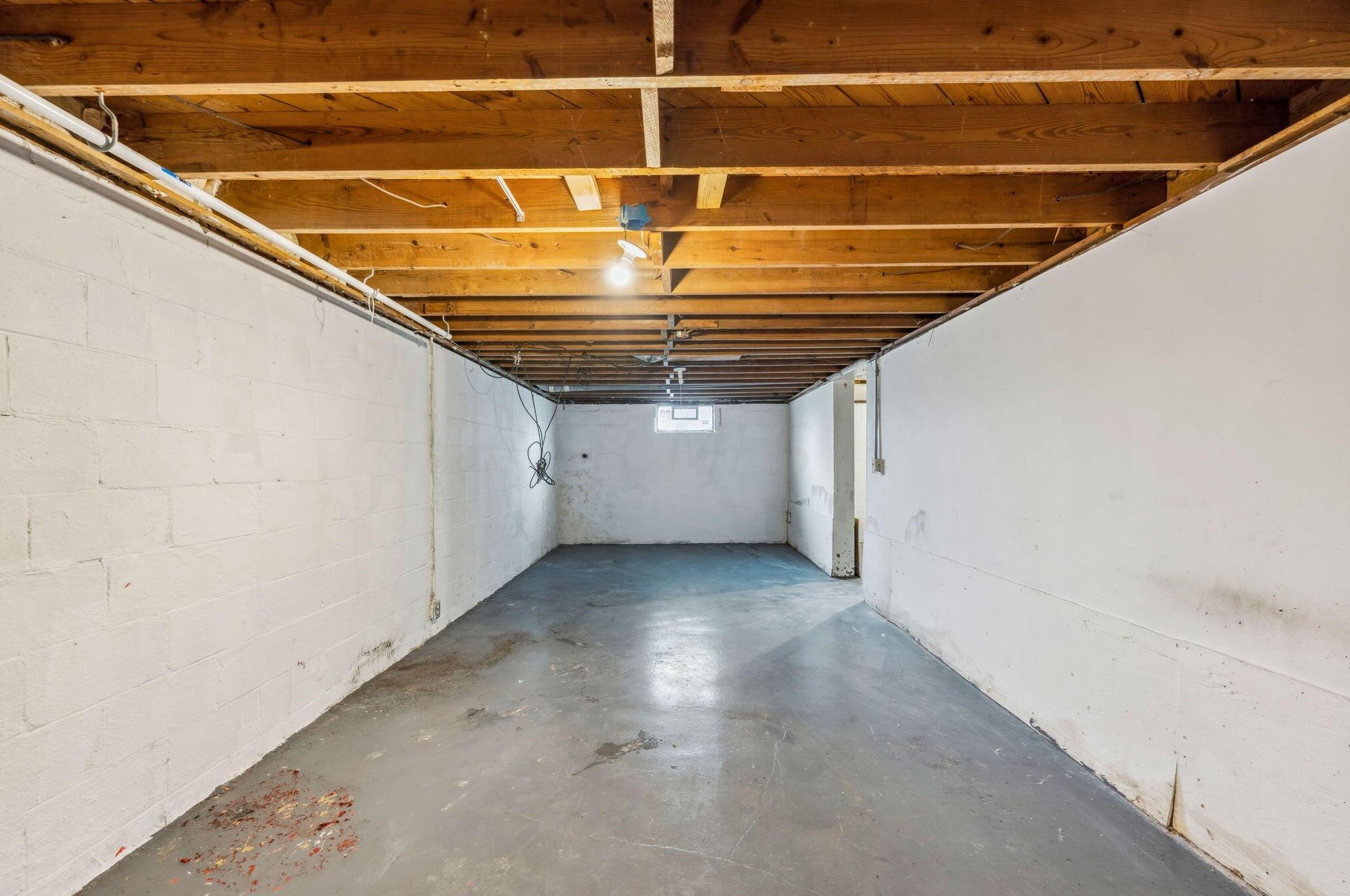 2228 Hiawatha Park Dr, Columbus OH 43211-2034 exterior