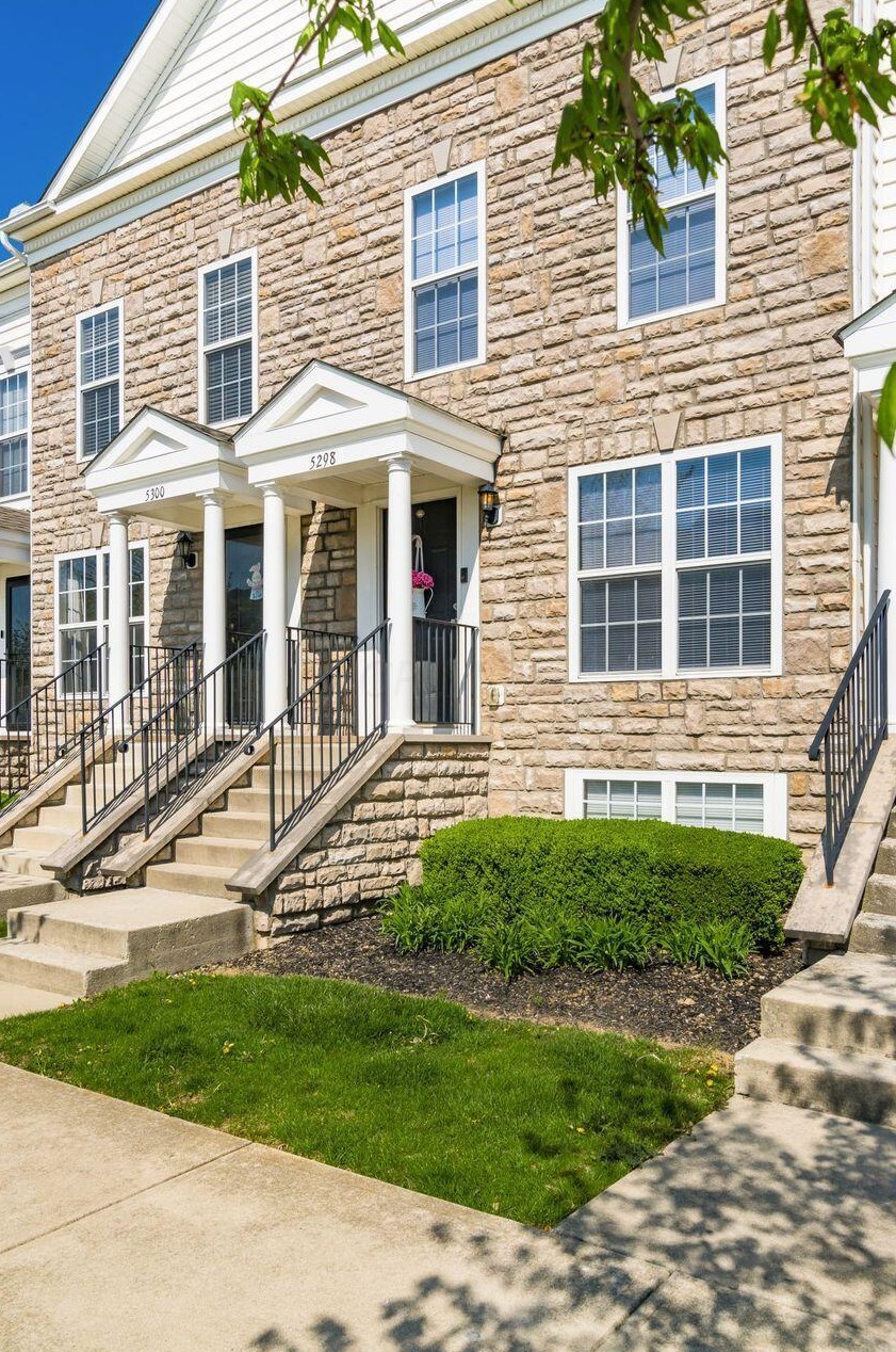 5298 Cross River Falls Blvd, Dublin, OH 43016-6196