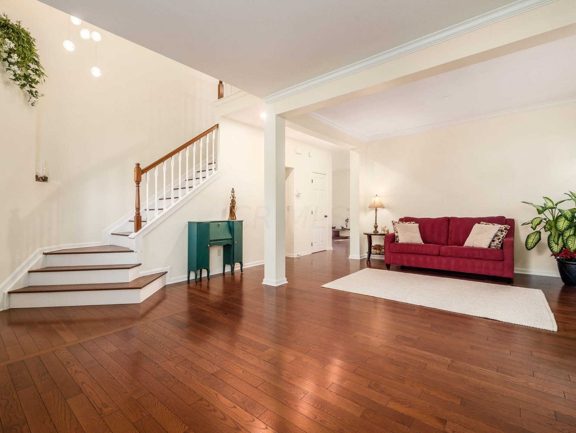 610 Stratshire Ln, Columbus OH  43230-1959 exterior