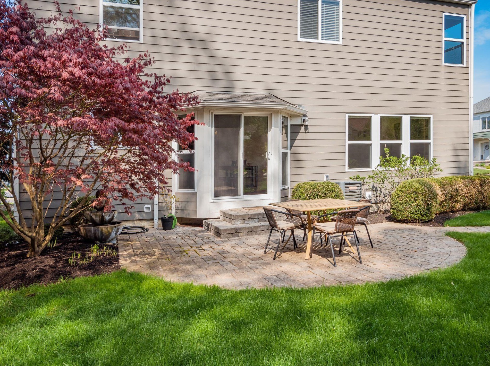 610 Stratshire Ln, Columbus OH  43230-1959 exterior