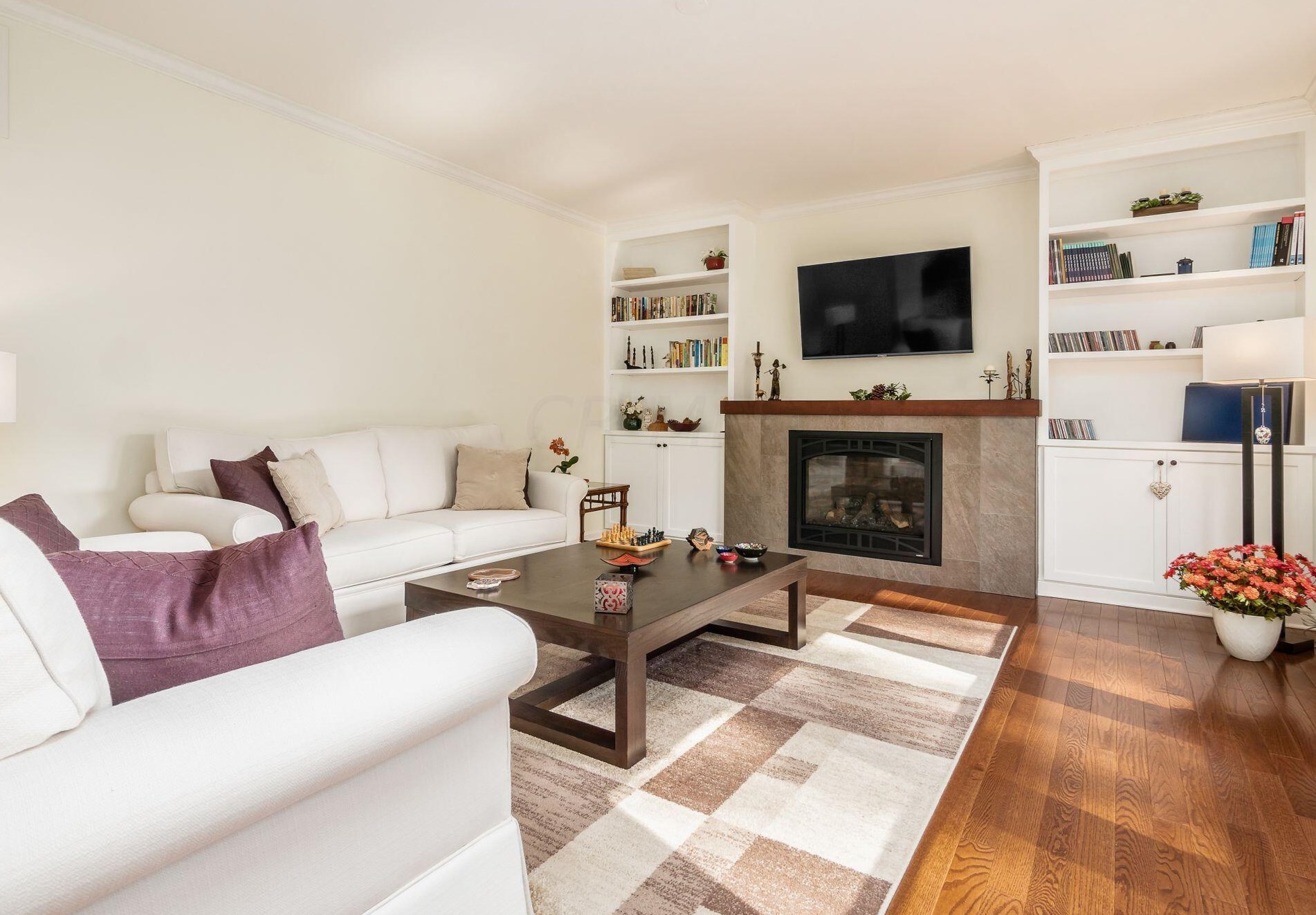 610 Stratshire Ln, Columbus OH  43230-1959 exterior