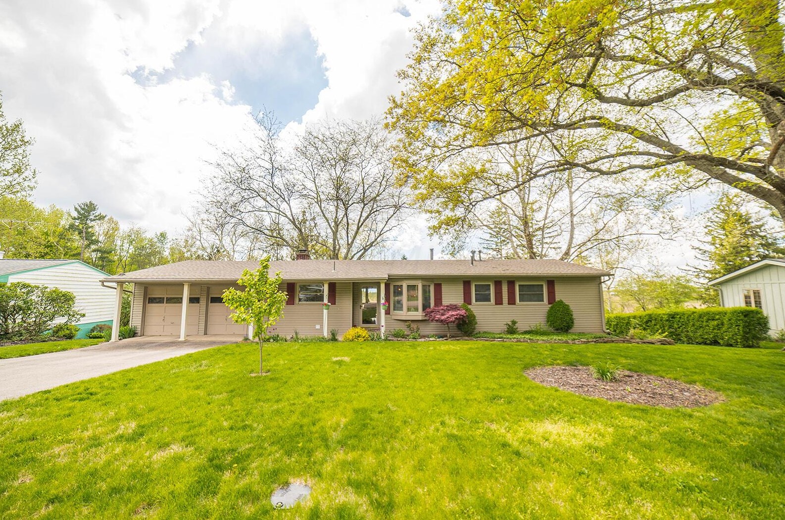 1164 Cambridge Pl, Circleville, OH 43113-9215